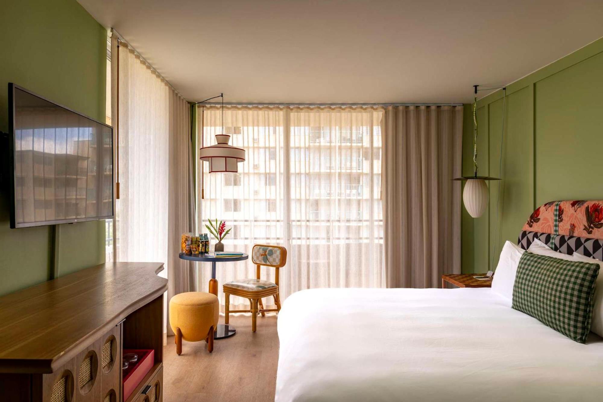 Hotel Wayfinder Waikiki - Voted 10 In Hawaii! Honolulu