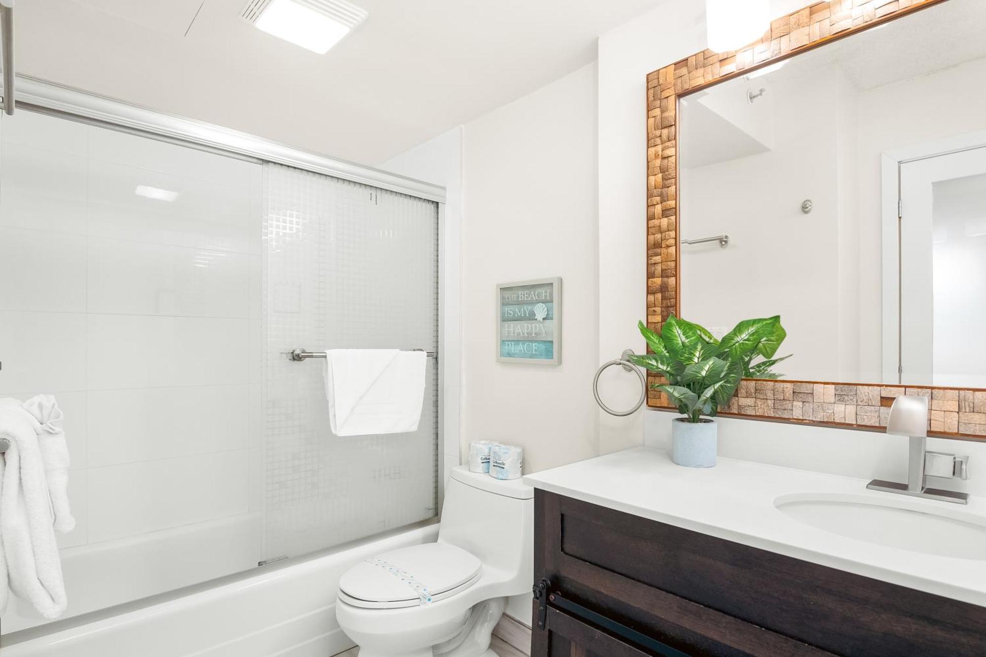 Free Parking Close To Waikiki Pool & Hot Tub Apartment