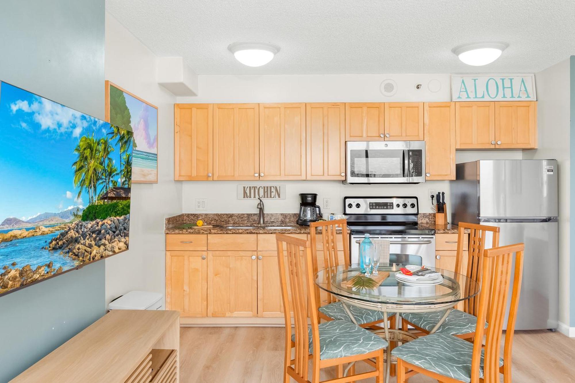 Free Parking Close To Waikiki Pool & Hot Tub * Honolulu