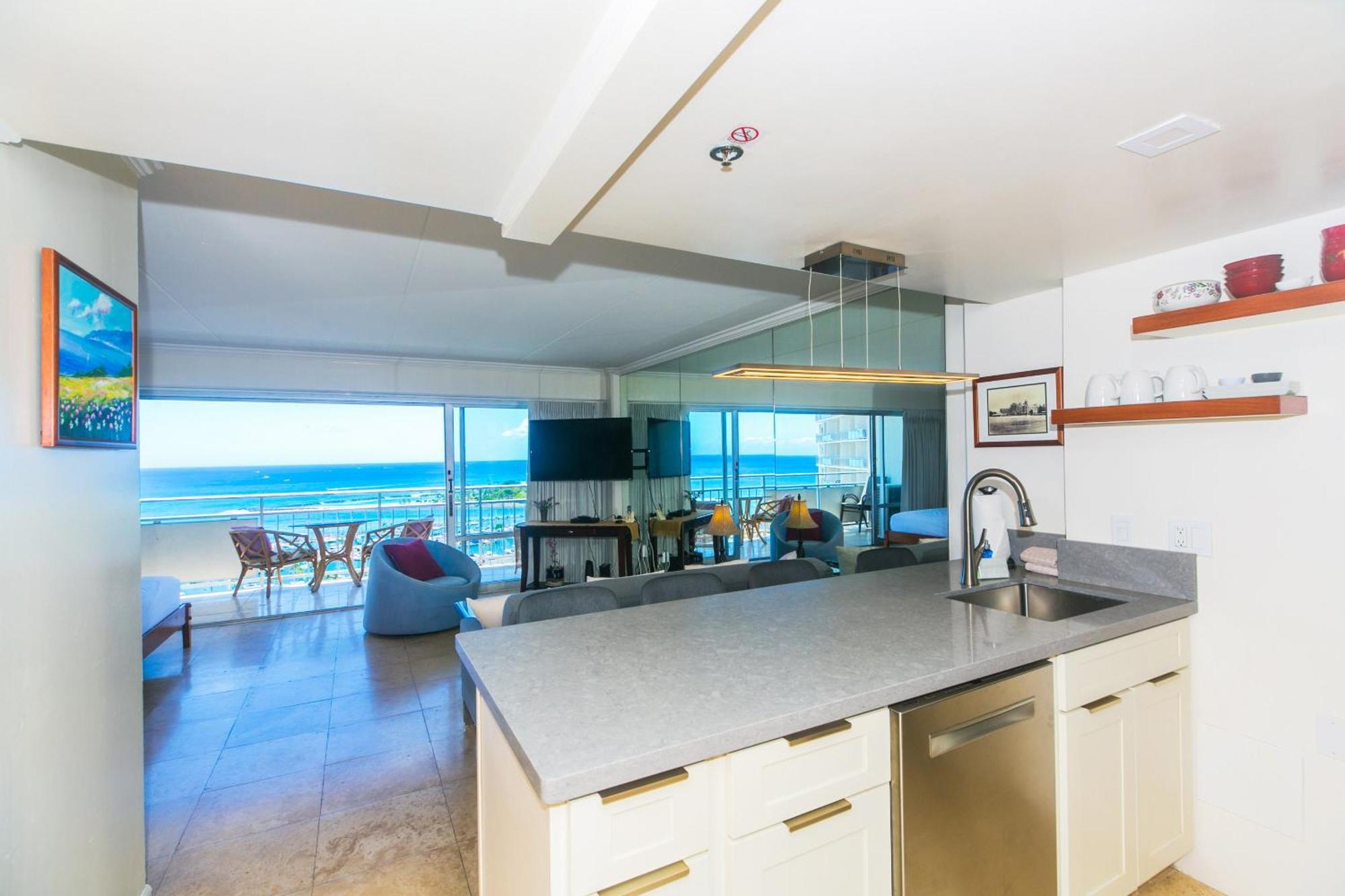 Ilikai Tower 1806 Yacht Harbor View 1br *