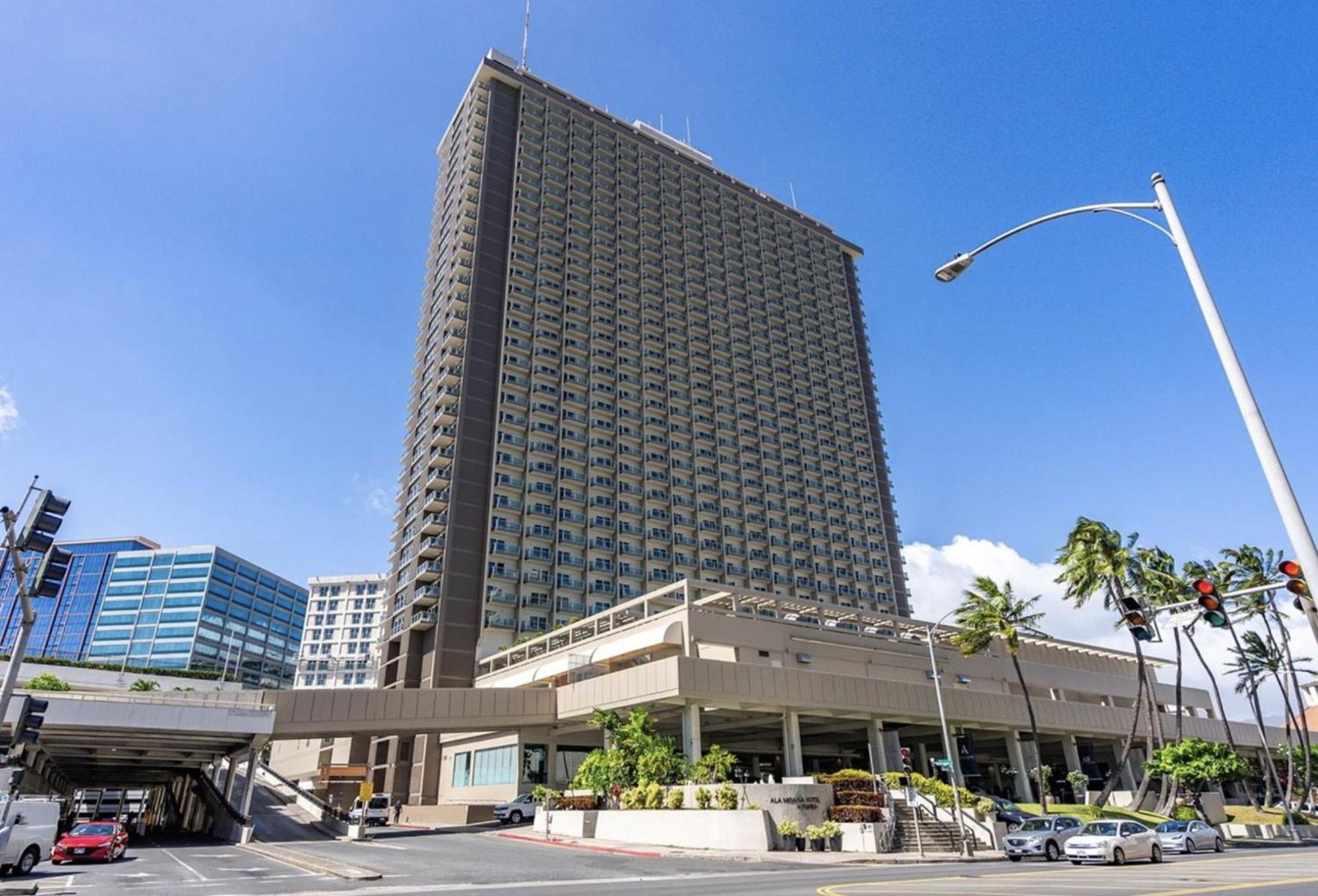 Ala Moana By Zelloo