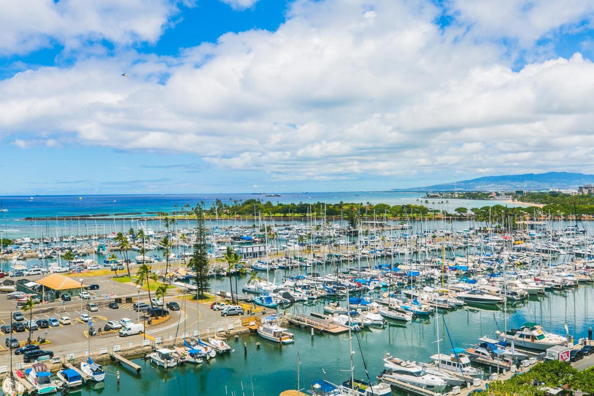 Apartment Ilikai Tower 1033 Yacht Harbor View 1br Honolulu