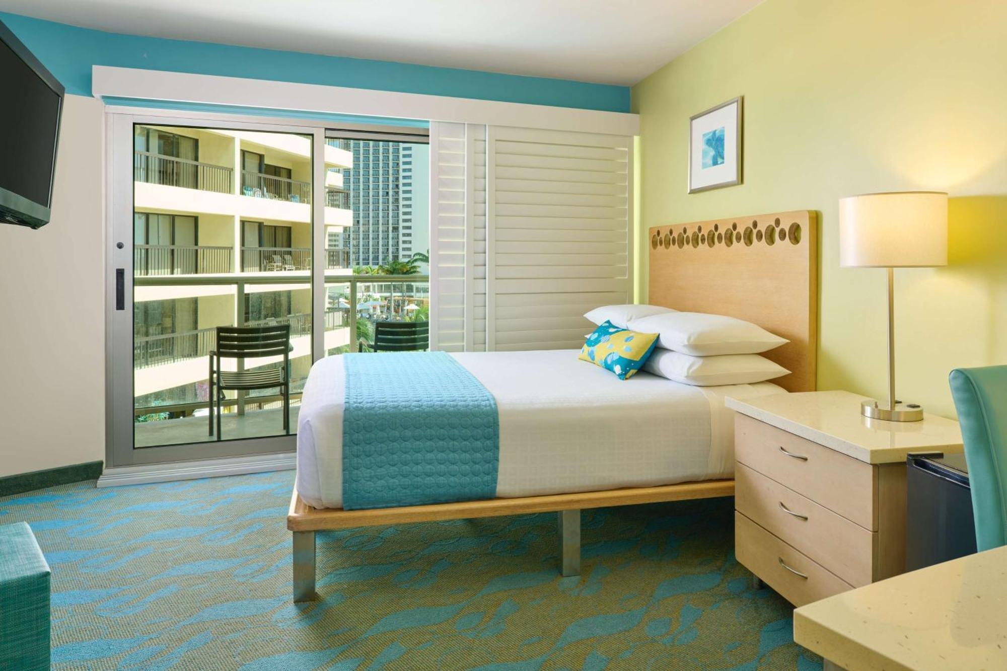 Hotel Aston Waikiki Circle 3*