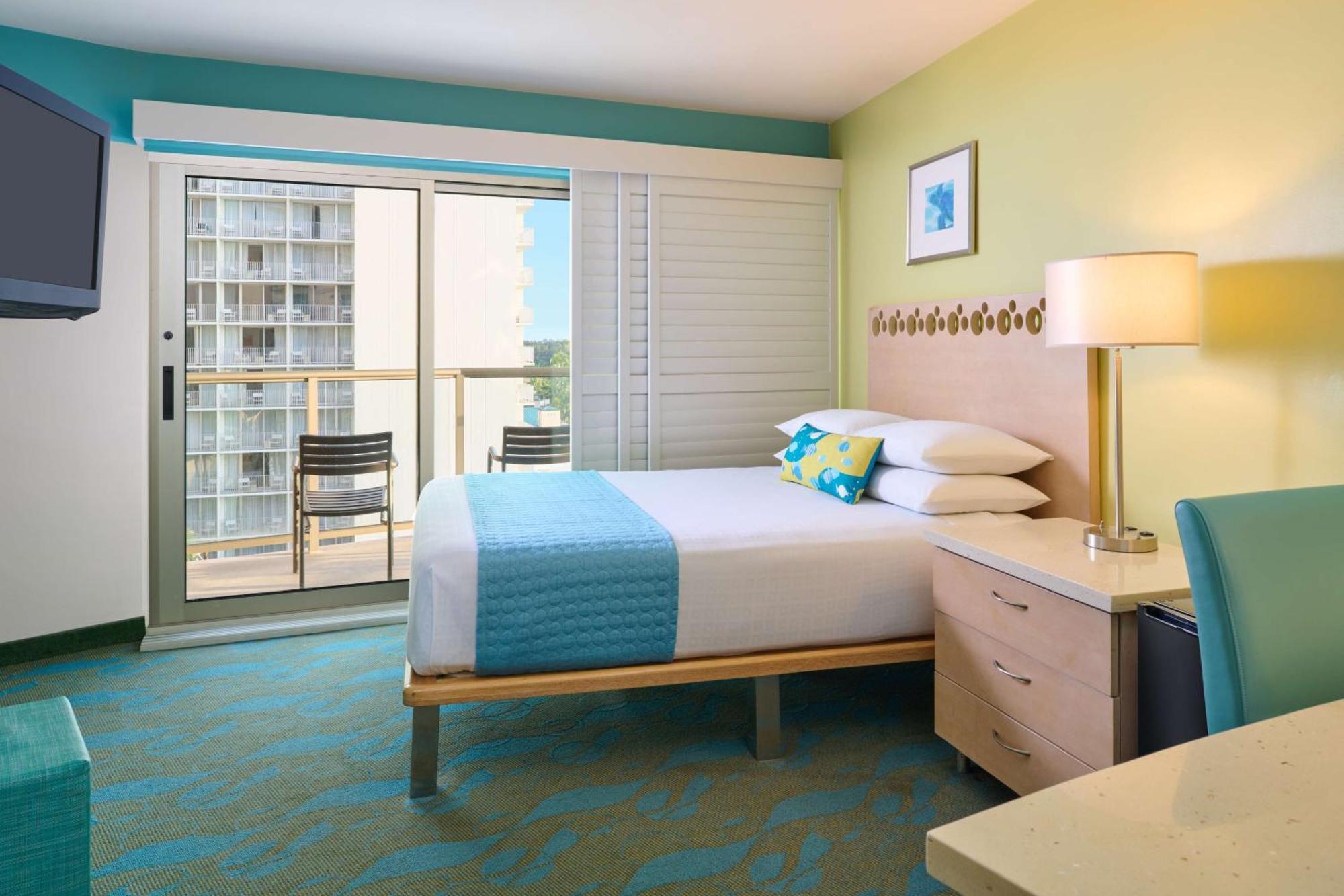 Hotel Aston Waikiki Circle 3*
