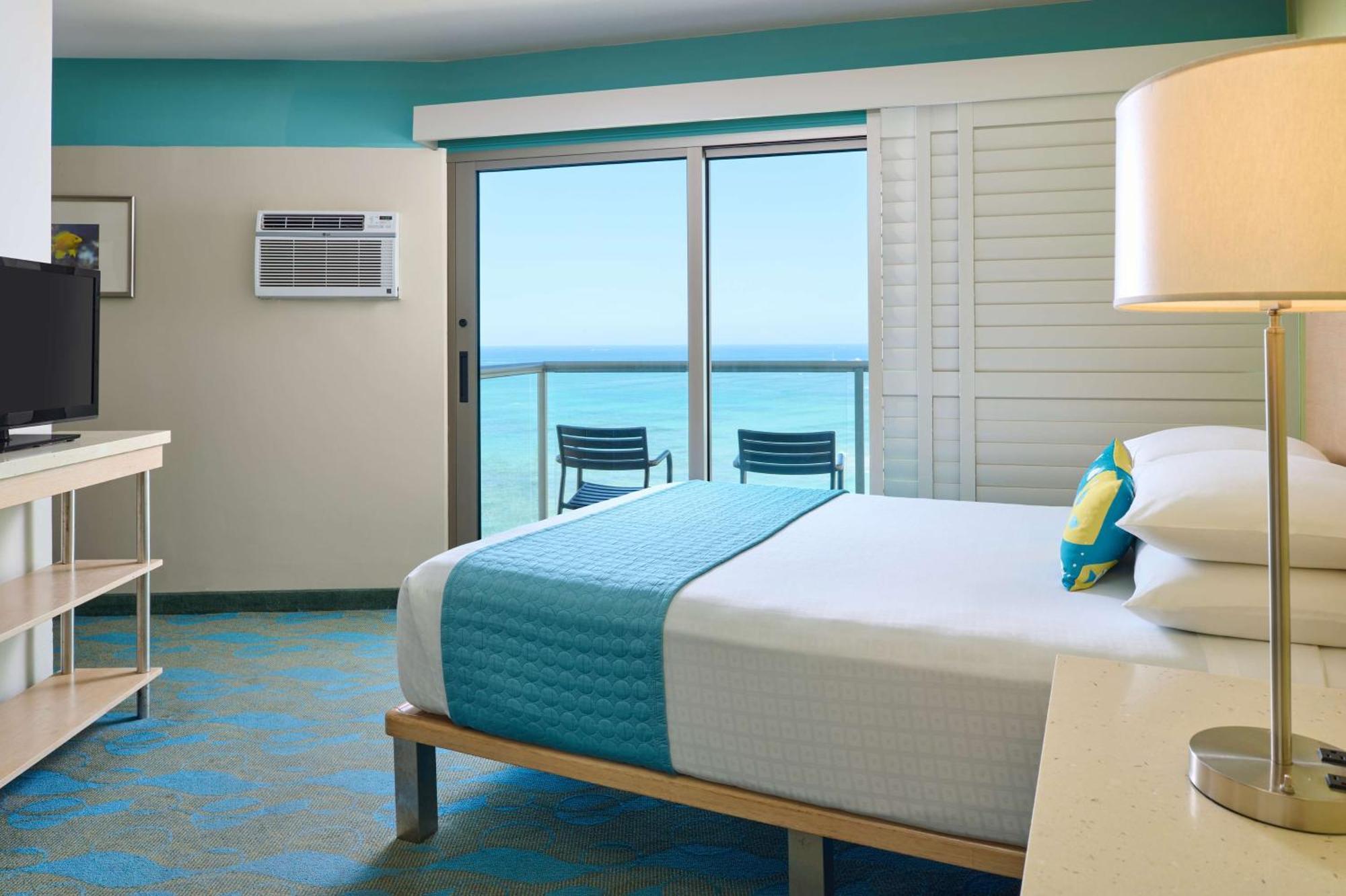 Hotel Aston Waikiki Circle