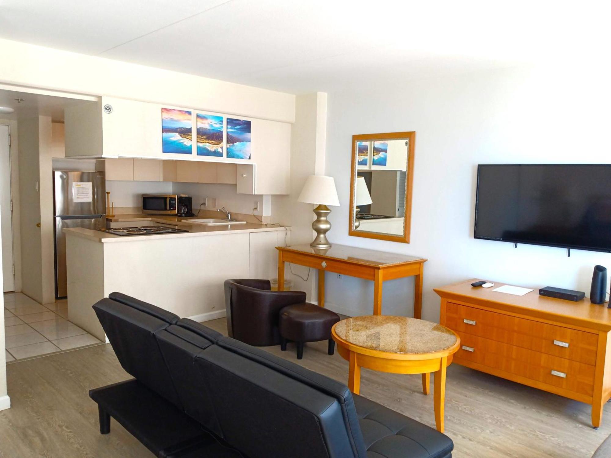 Ilikai 1042 - Spacious With Ocean-lagoon Views Holiday home