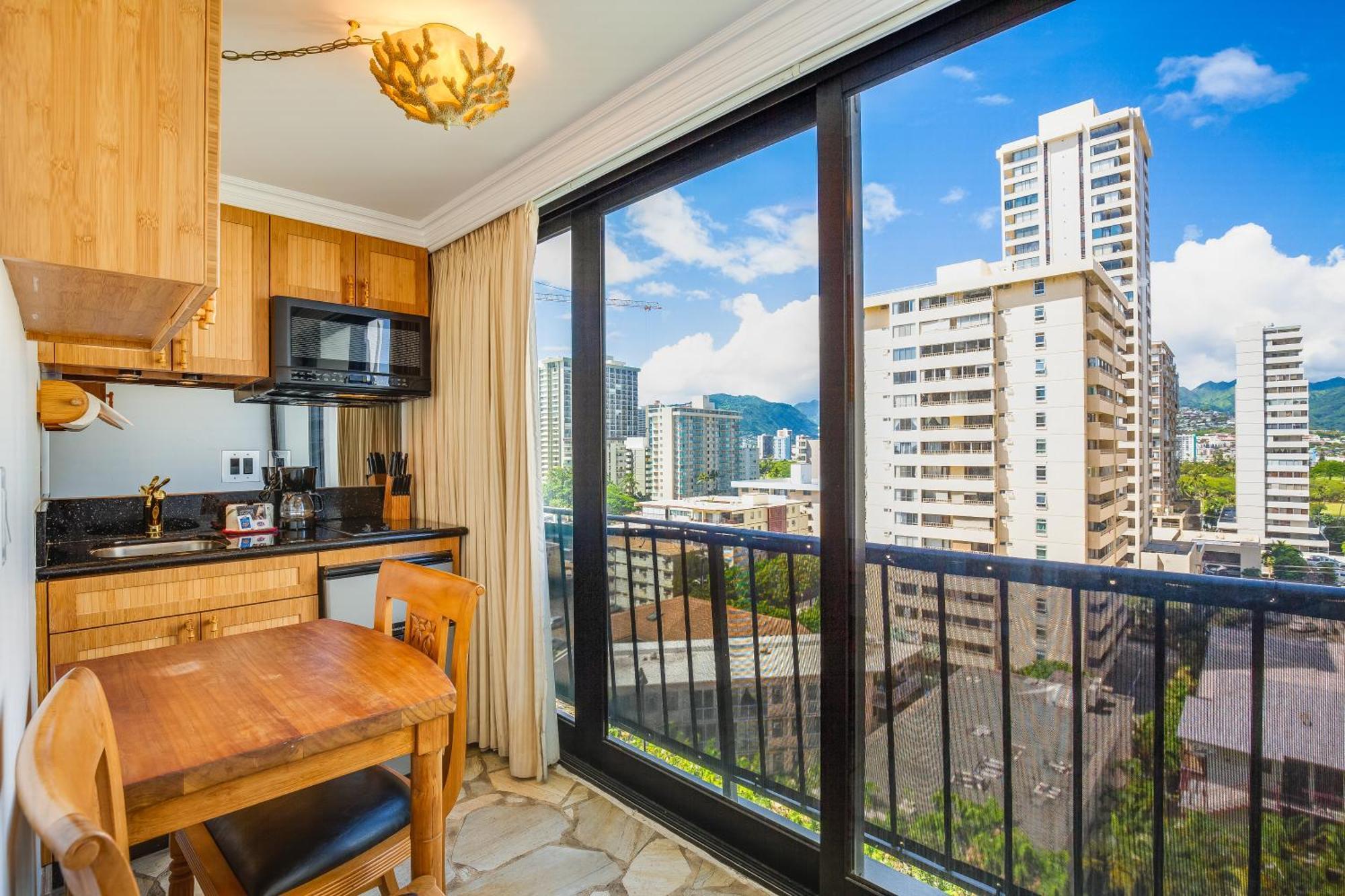 Castle Bamboo Waikiki Hotel Honolulu