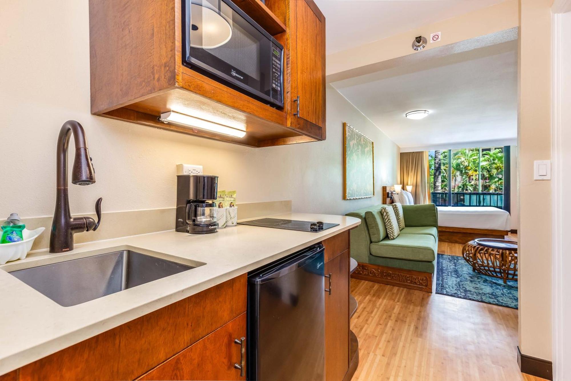 Hotel Castle Bamboo Waikiki 3*