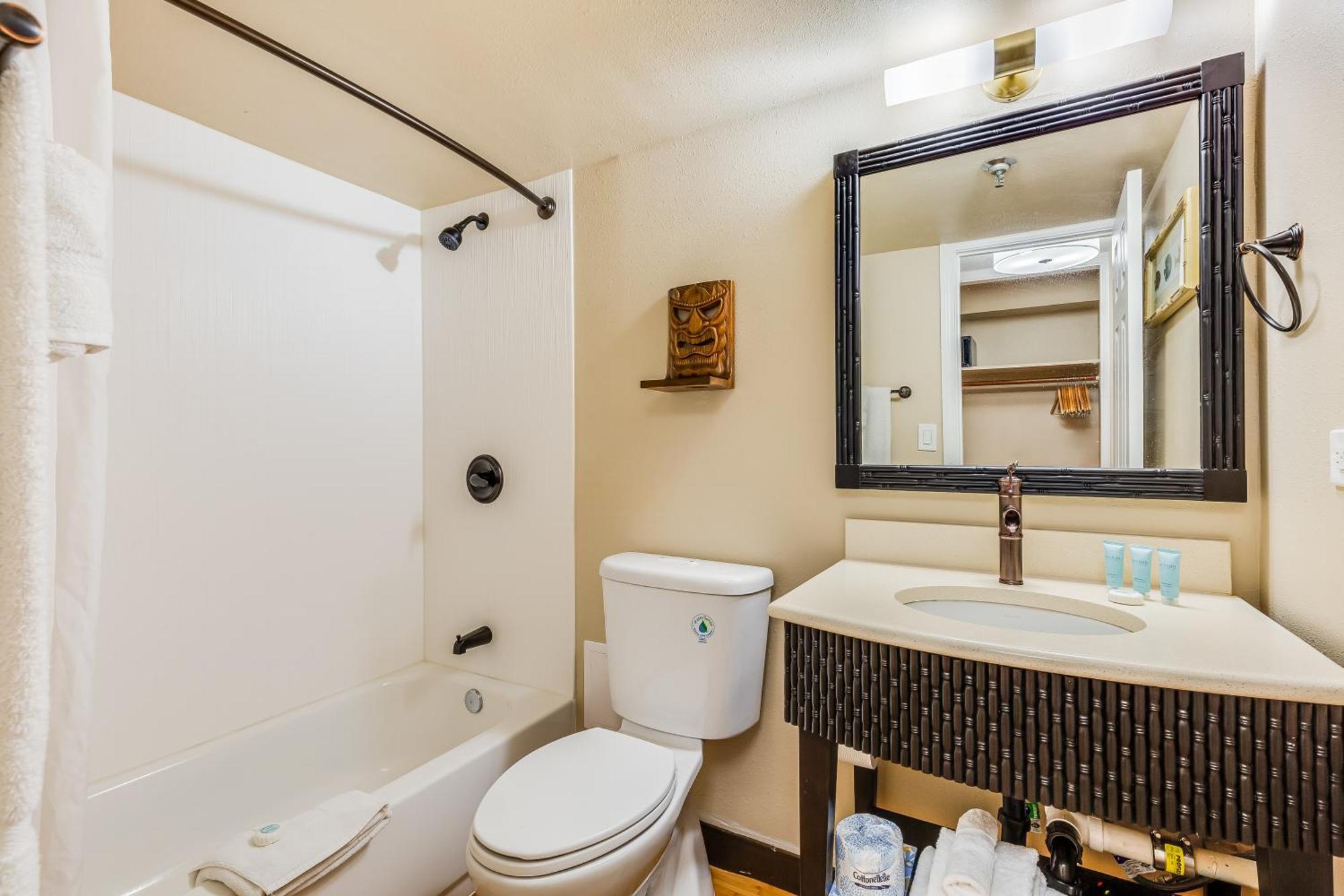 Castle Bamboo Waikiki Hotel Honolulu