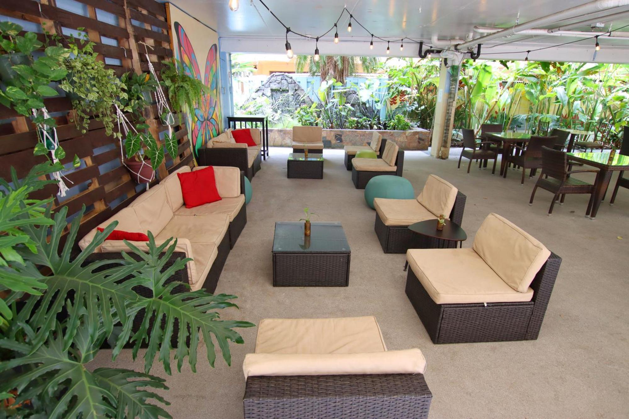 Waikiki Beachside Hostel Honolulu