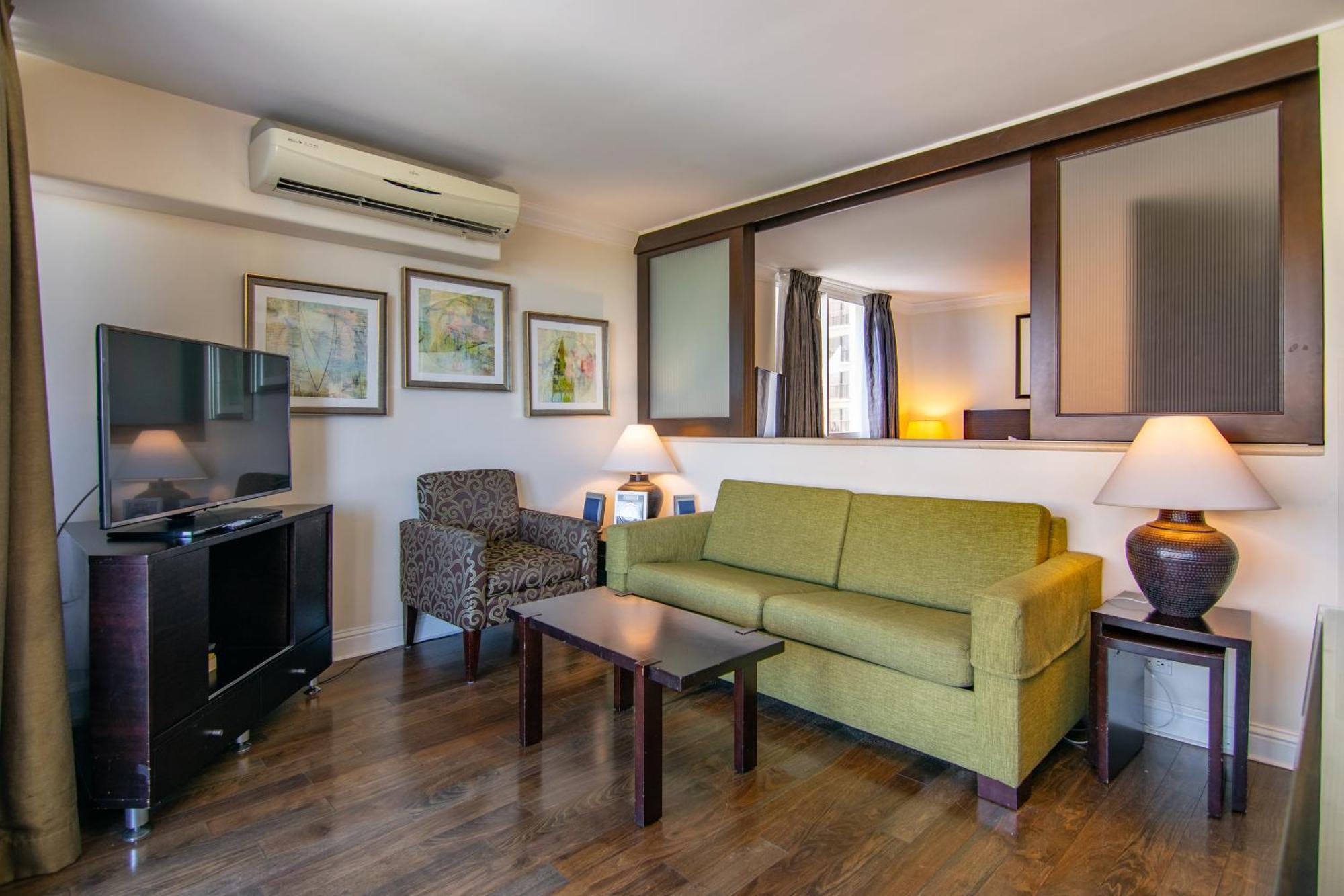 Apartment Regency On Beachwalk Waikiki By Outrigger *