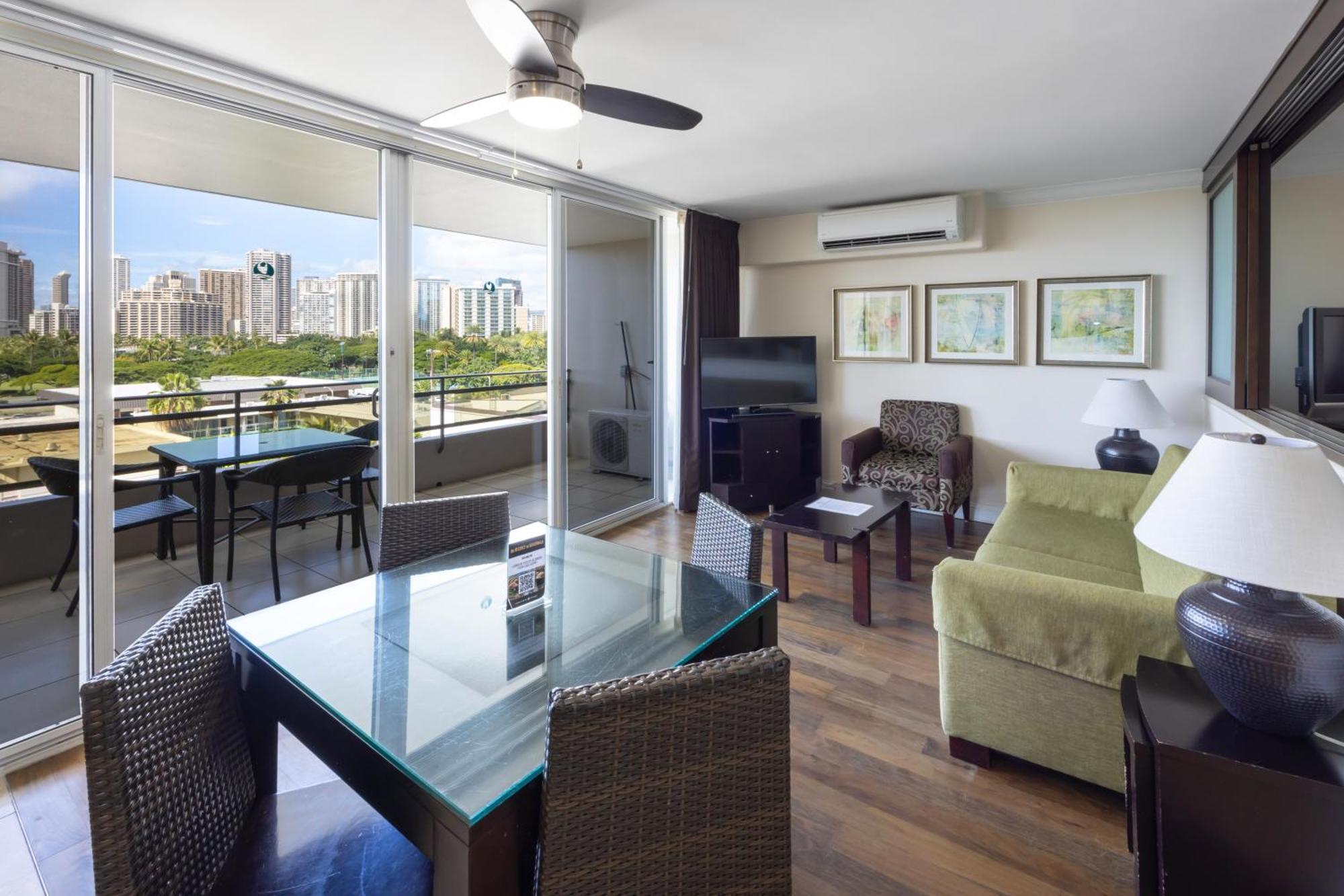 Regency On Beachwalk Waikiki By Outrigger * Honolulu