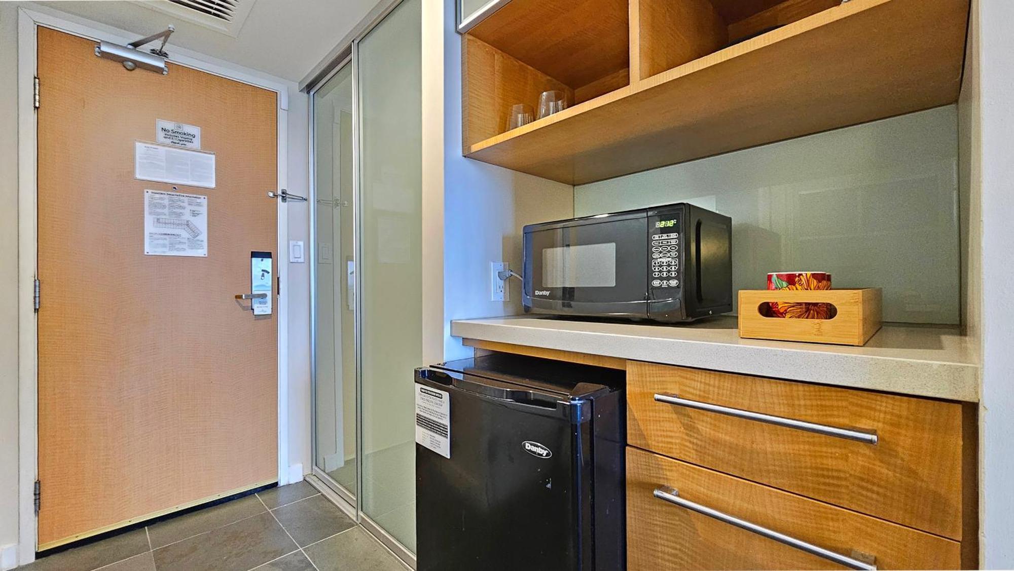 Ocean View At Ala Moana Fees Include Hotel
