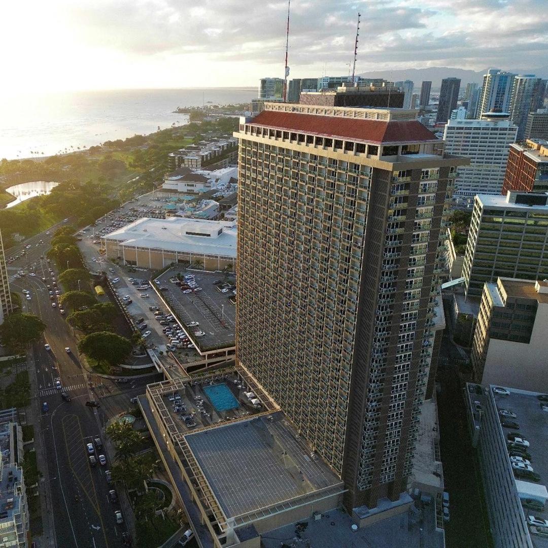 Ocean View At Ala Moana Fees Include Hotel