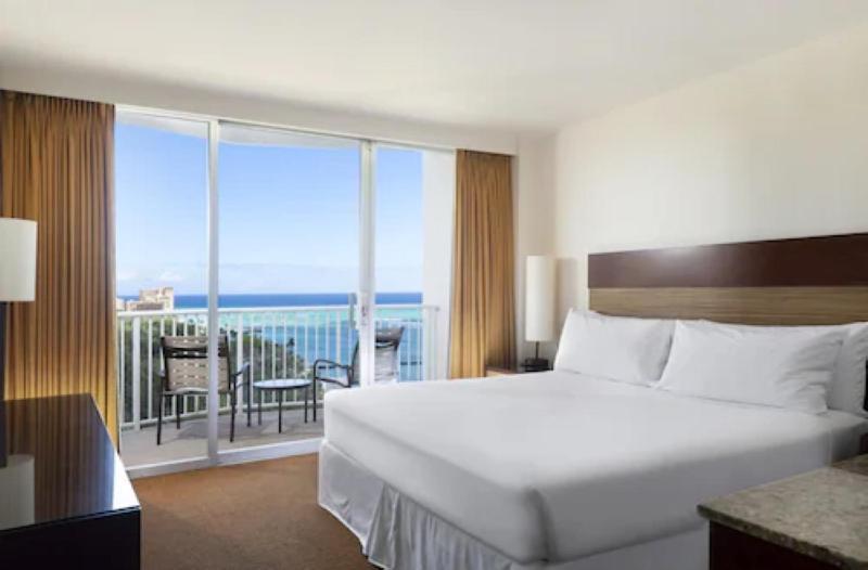 Park Shore Waikiki Hotel 4*