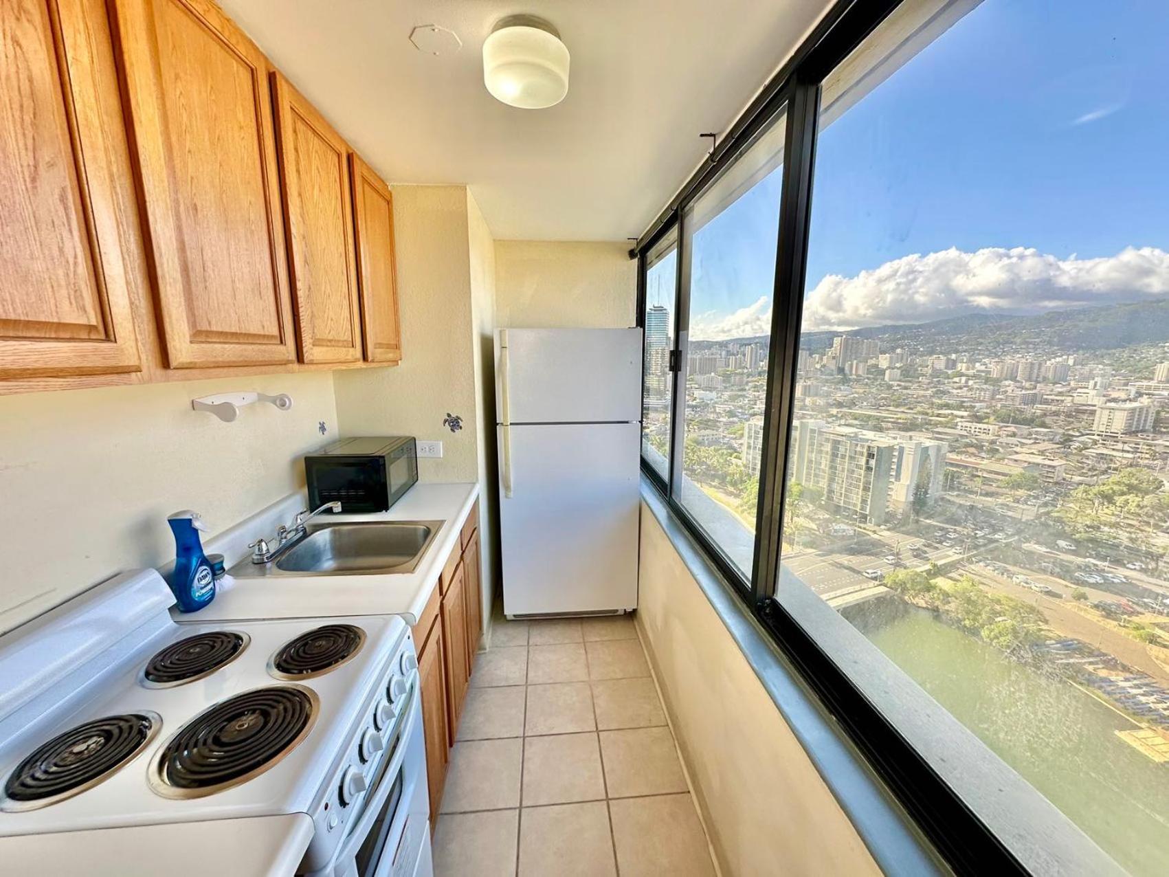 Ocean Canal Mountain View Steps From Waikiki 6person *