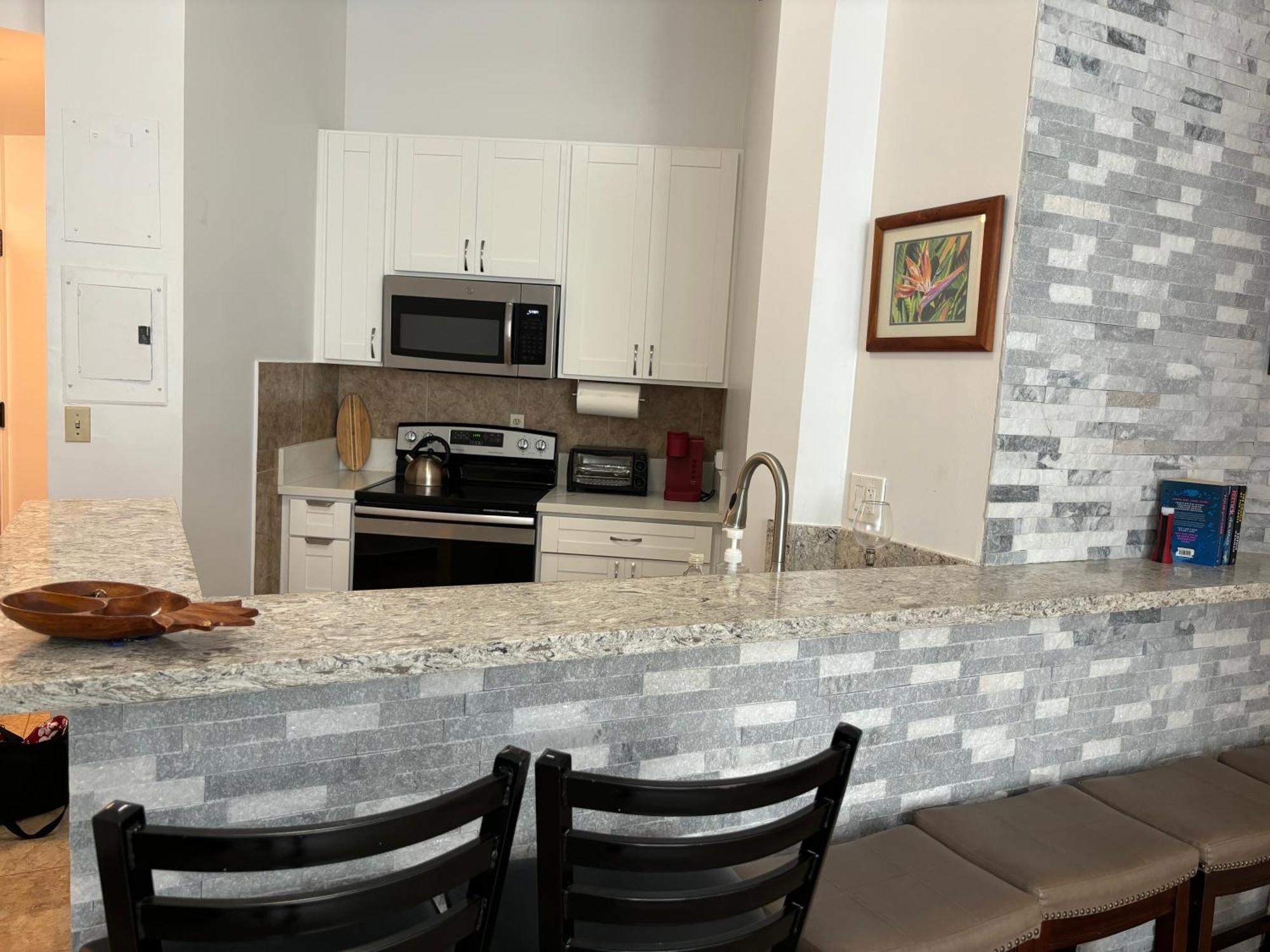 Apartment 2br Downtown High Ceiling Free Parking And Wifi *