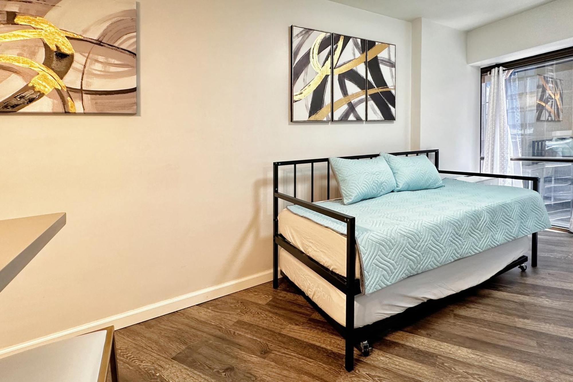 Condotel With Free Parking Wifi Ac