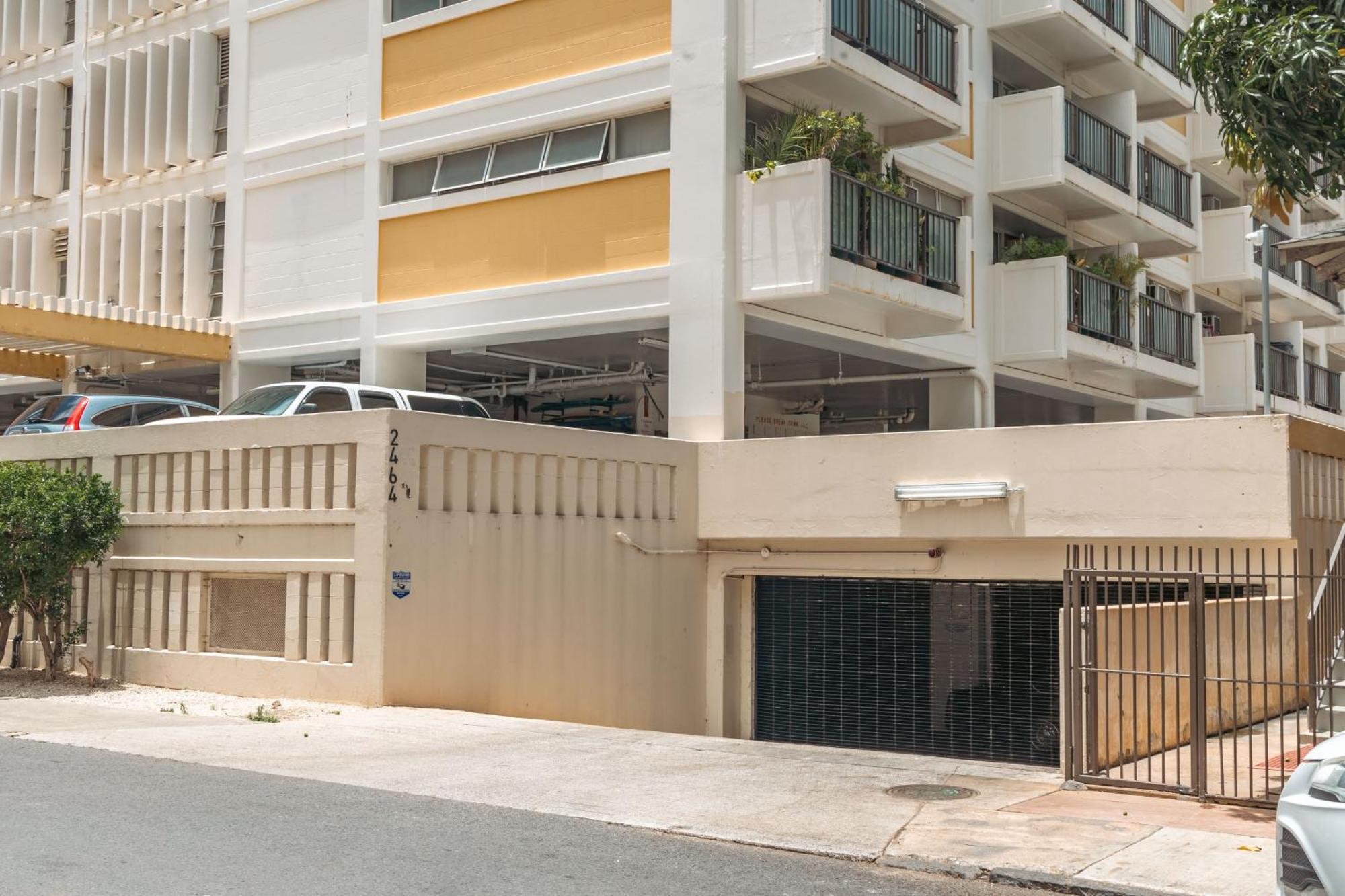Kuhio At Waikiki 2br And 2ba Near With Parking Honolulu