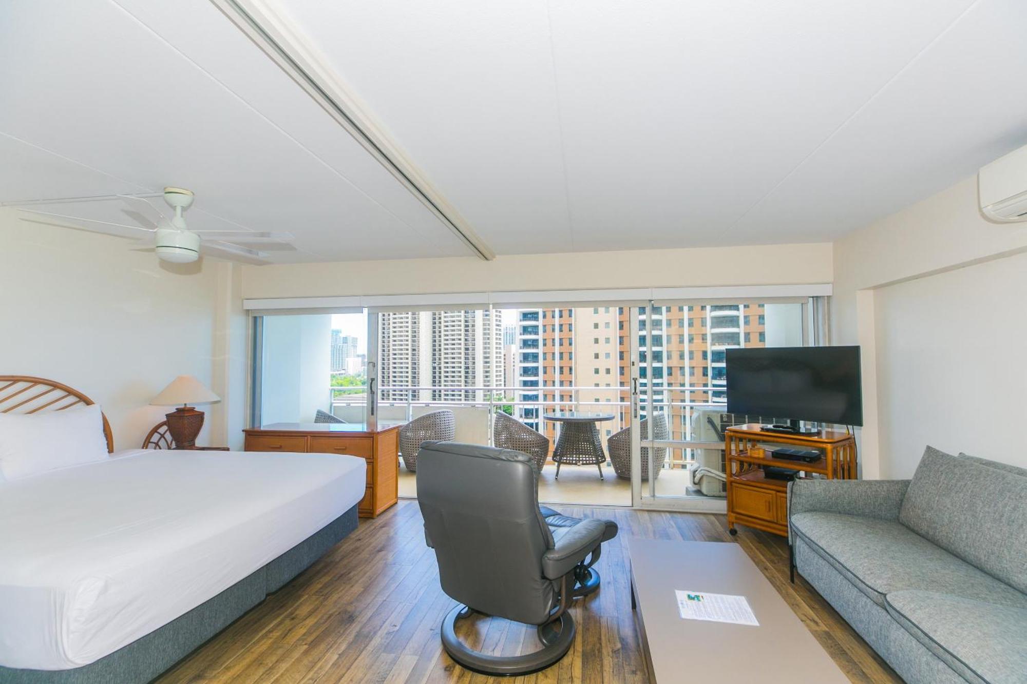 Ilikai Tower 1340 Lagoon View 1br Apartment *