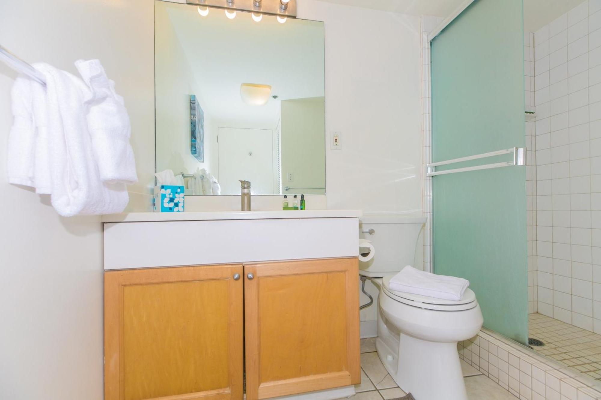 Ilikai Tower One Bedroom Lagoon View Waikiki With Lanai & Free Wifi Apartment Honolulu