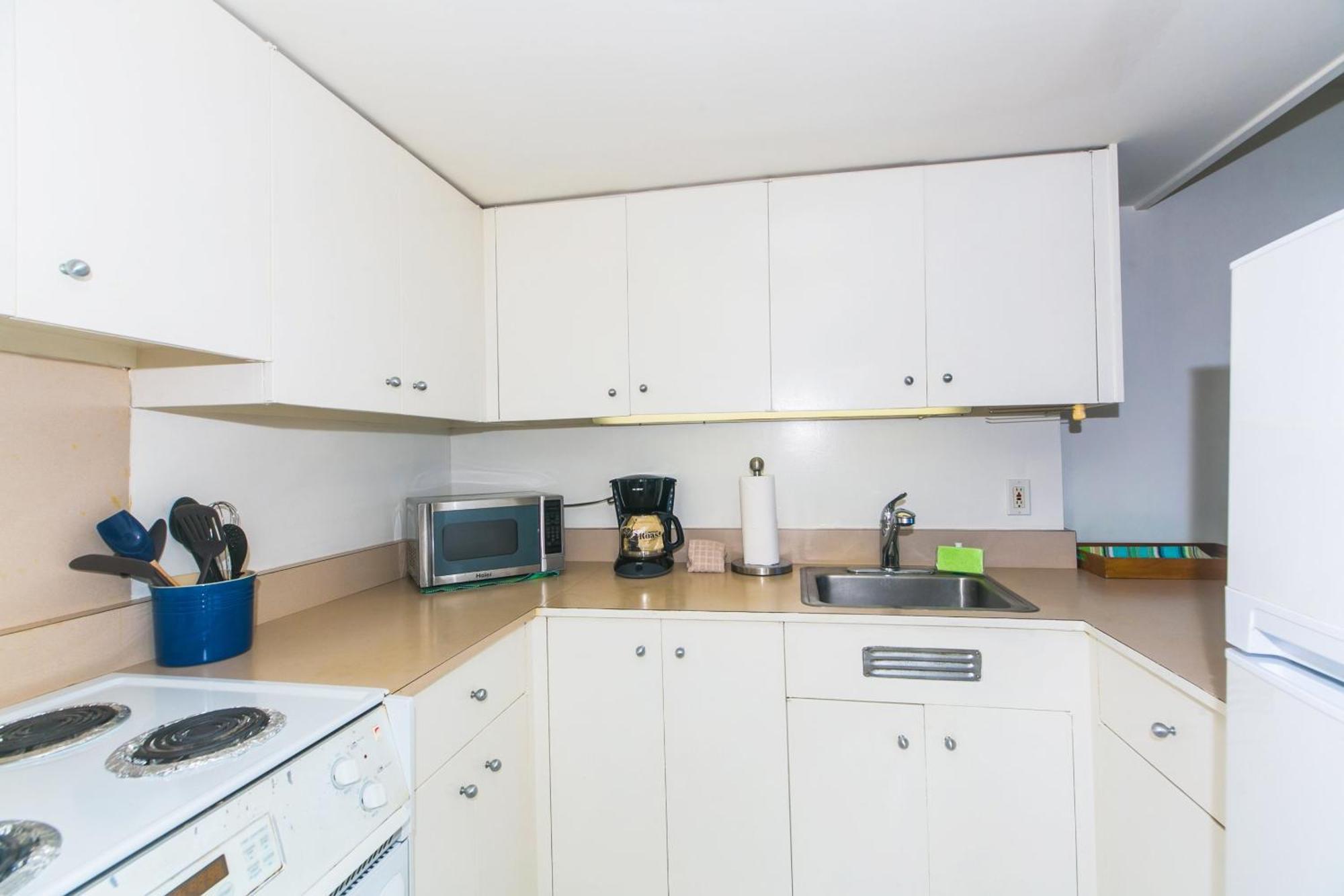 Ilikai Tower One Bedroom Lagoon View Waikiki With Lanai & Free Wifi * Honolulu