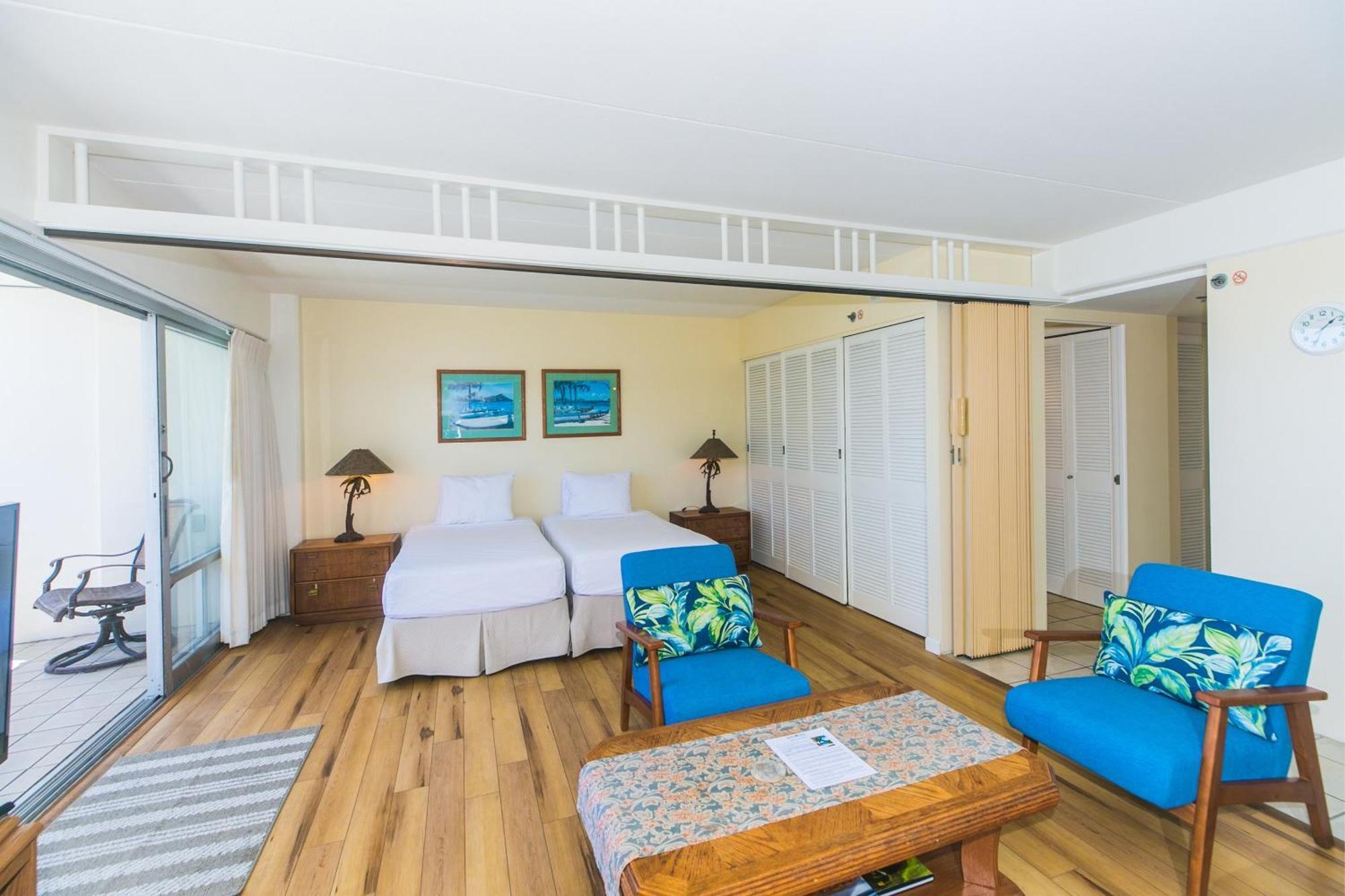 Ilikai Tower One Bedroom Lagoon View Waikiki With Lanai & Free Wifi Apartment *