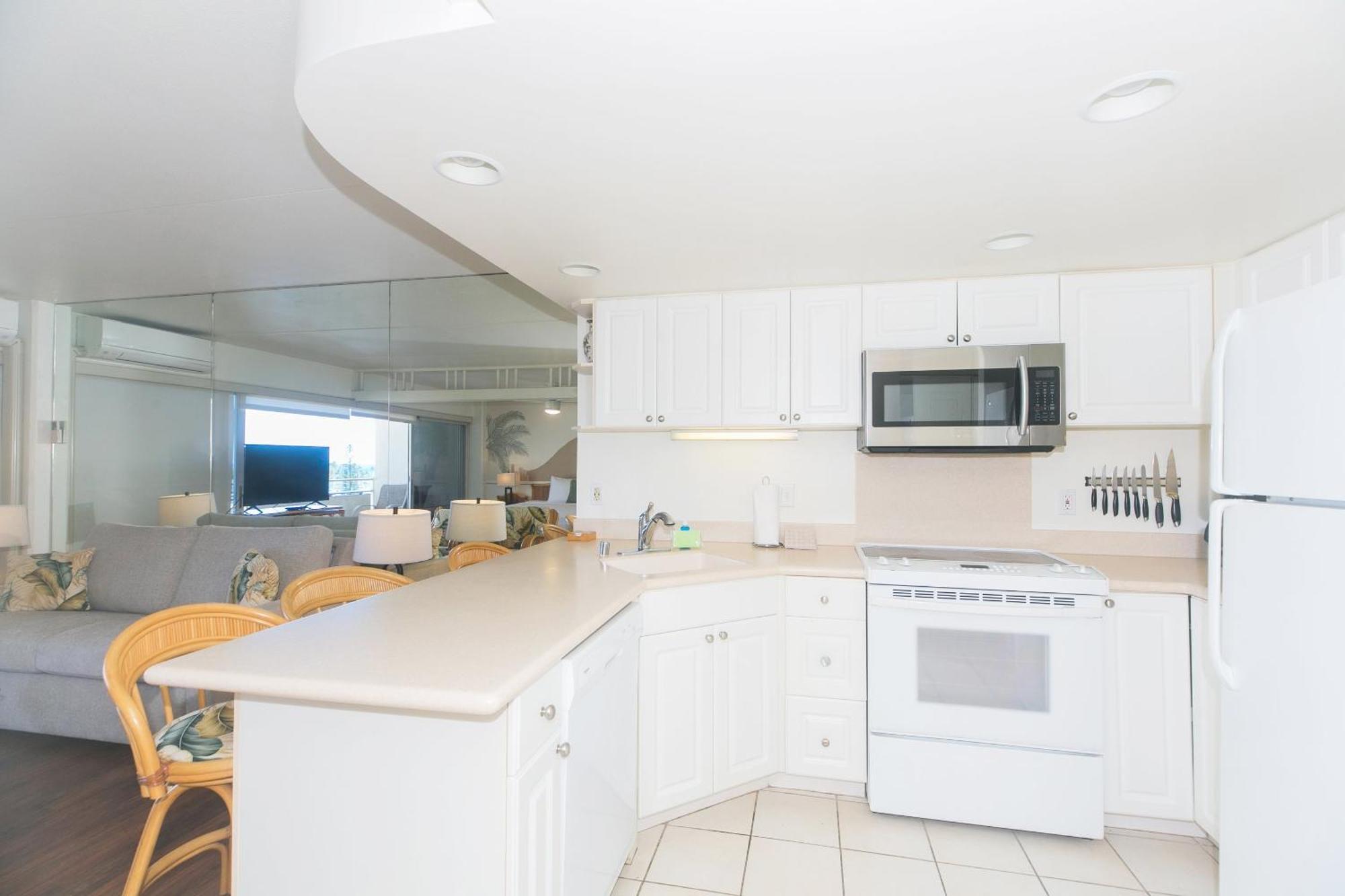 Ilikai Tower One Bedroom Harbor View Apartment Honolulu
