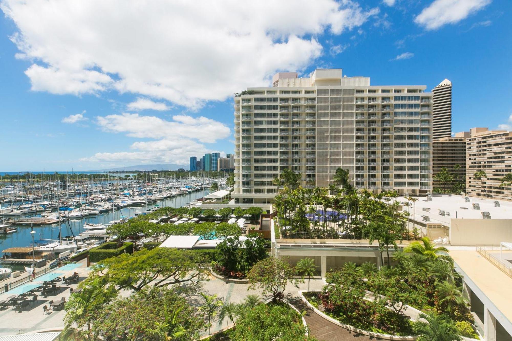Ilikai Tower One Bedroom Harbor View *