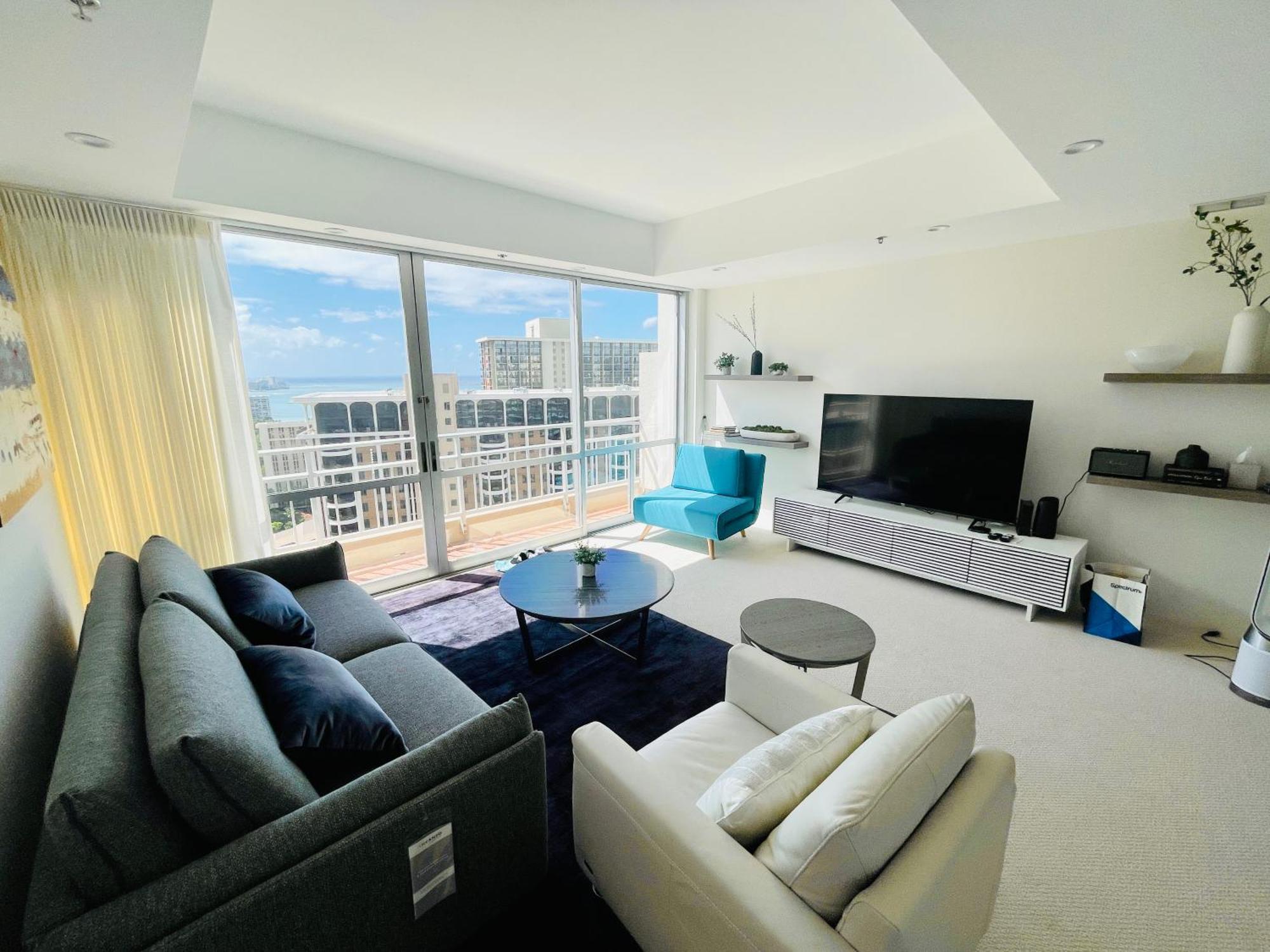 Apartment Penthouse Ocean View Two Bedroom Sleeps Eight 2607 Honolulu