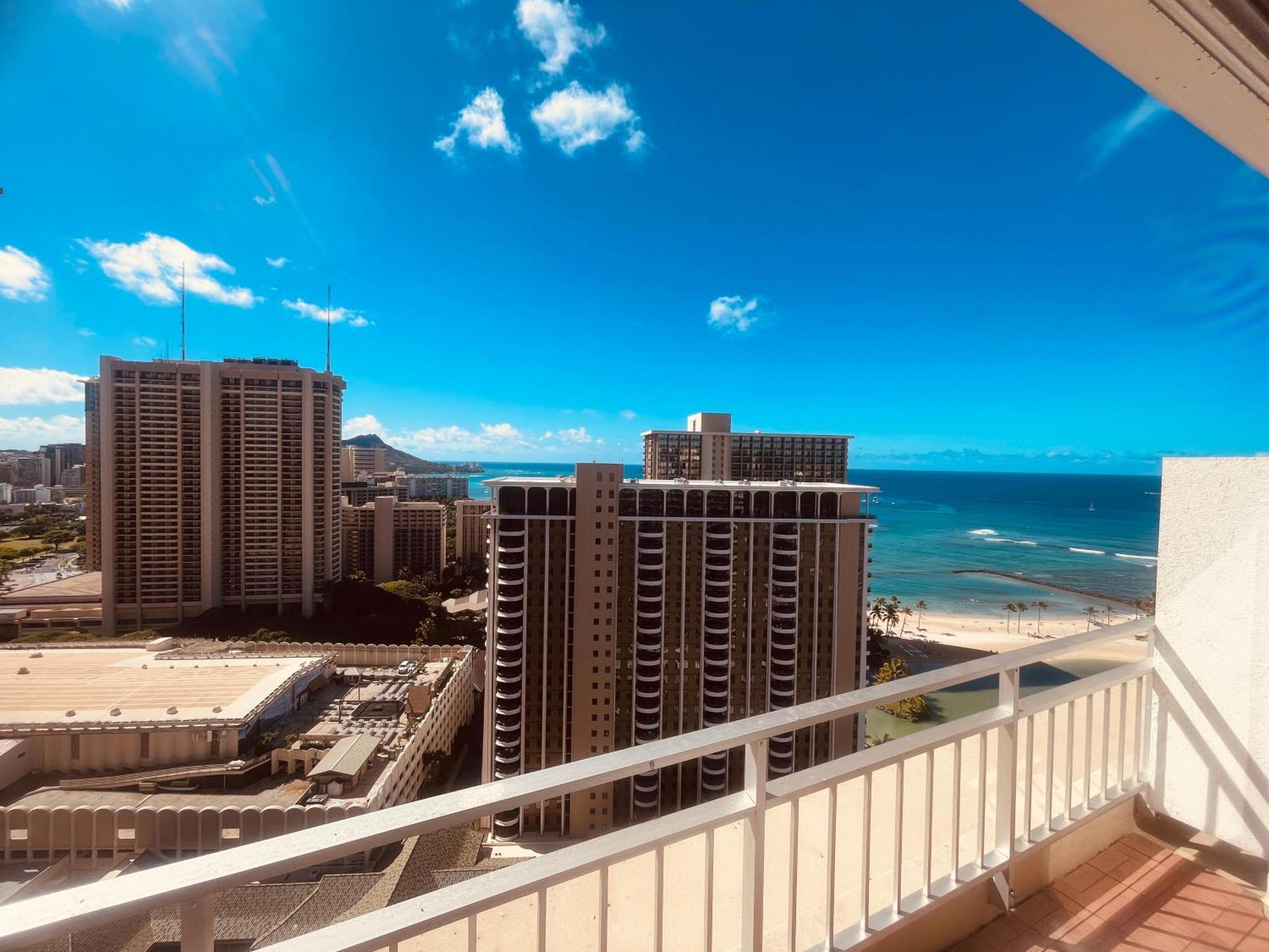 Penthouse Ocean View Two Bedroom Sleeps Eight 2607 Apartment