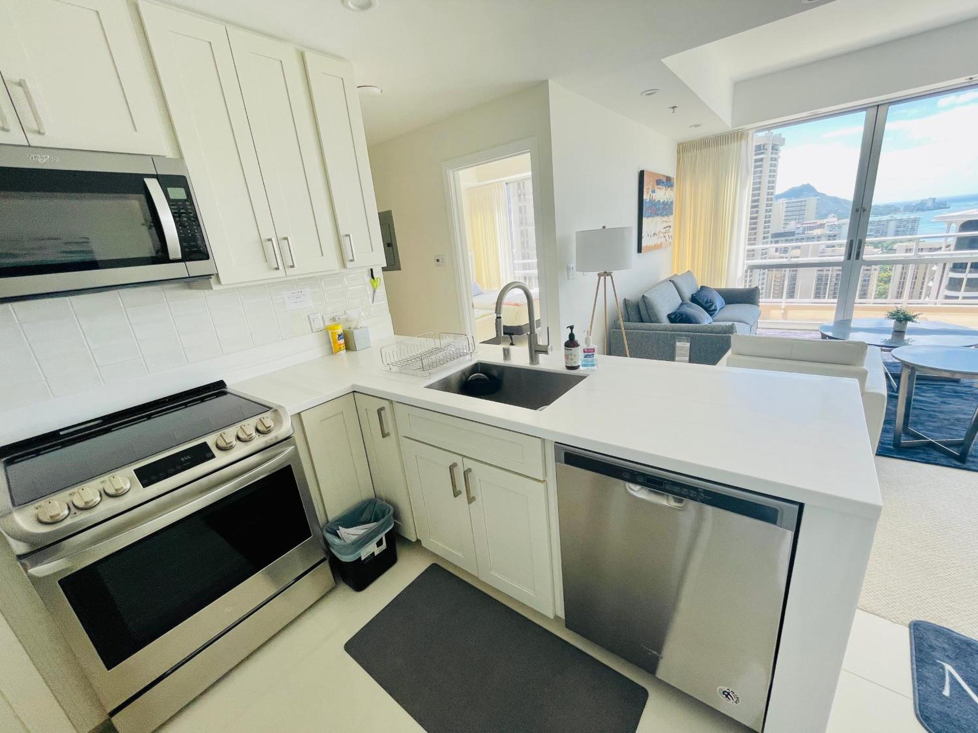 Penthouse Ocean View Two Bedroom Sleeps Eight 2607 Apartment Honolulu
