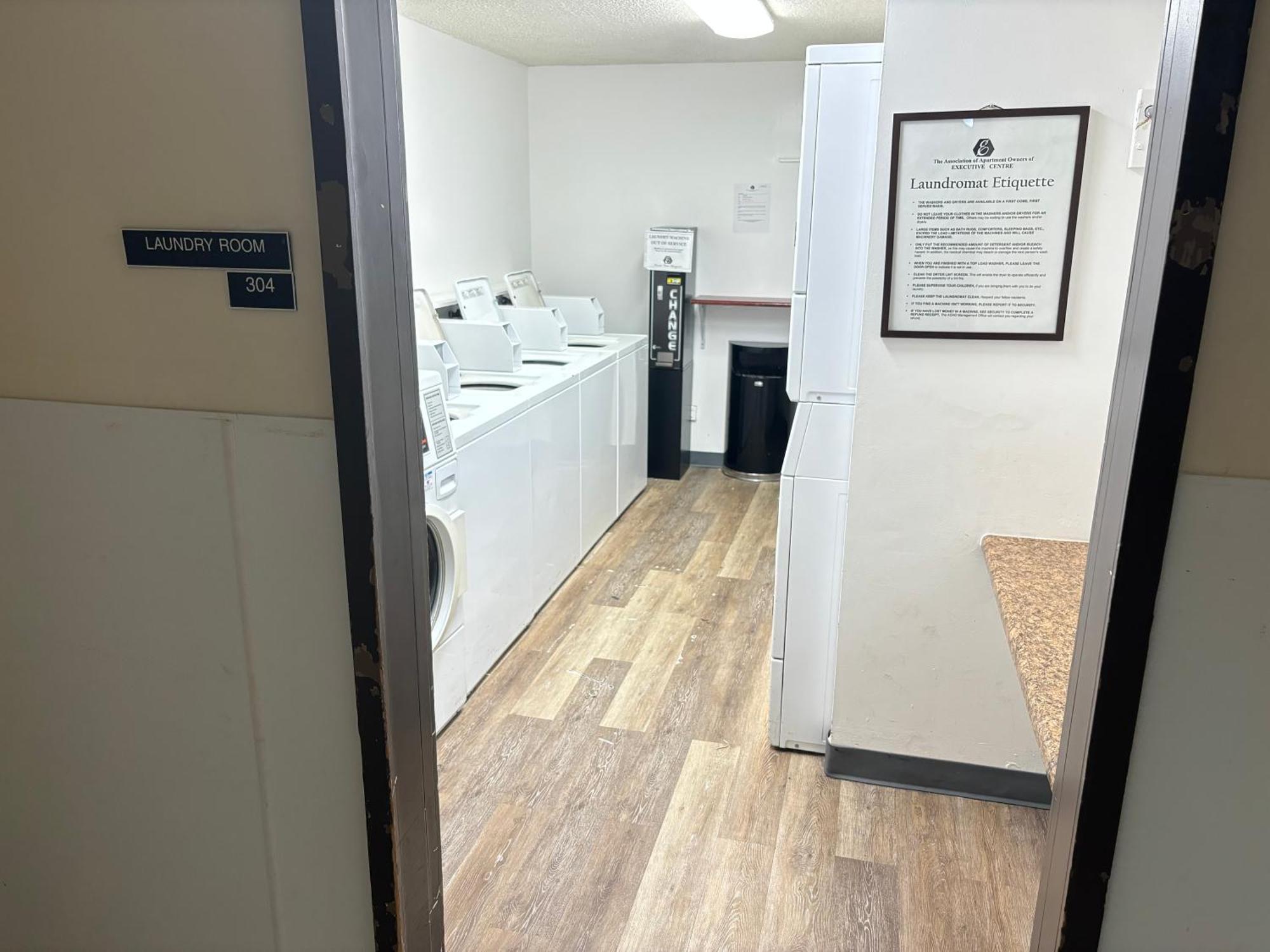 Apartment 2br Downtown High Ceiling Free Parking And Wifi *