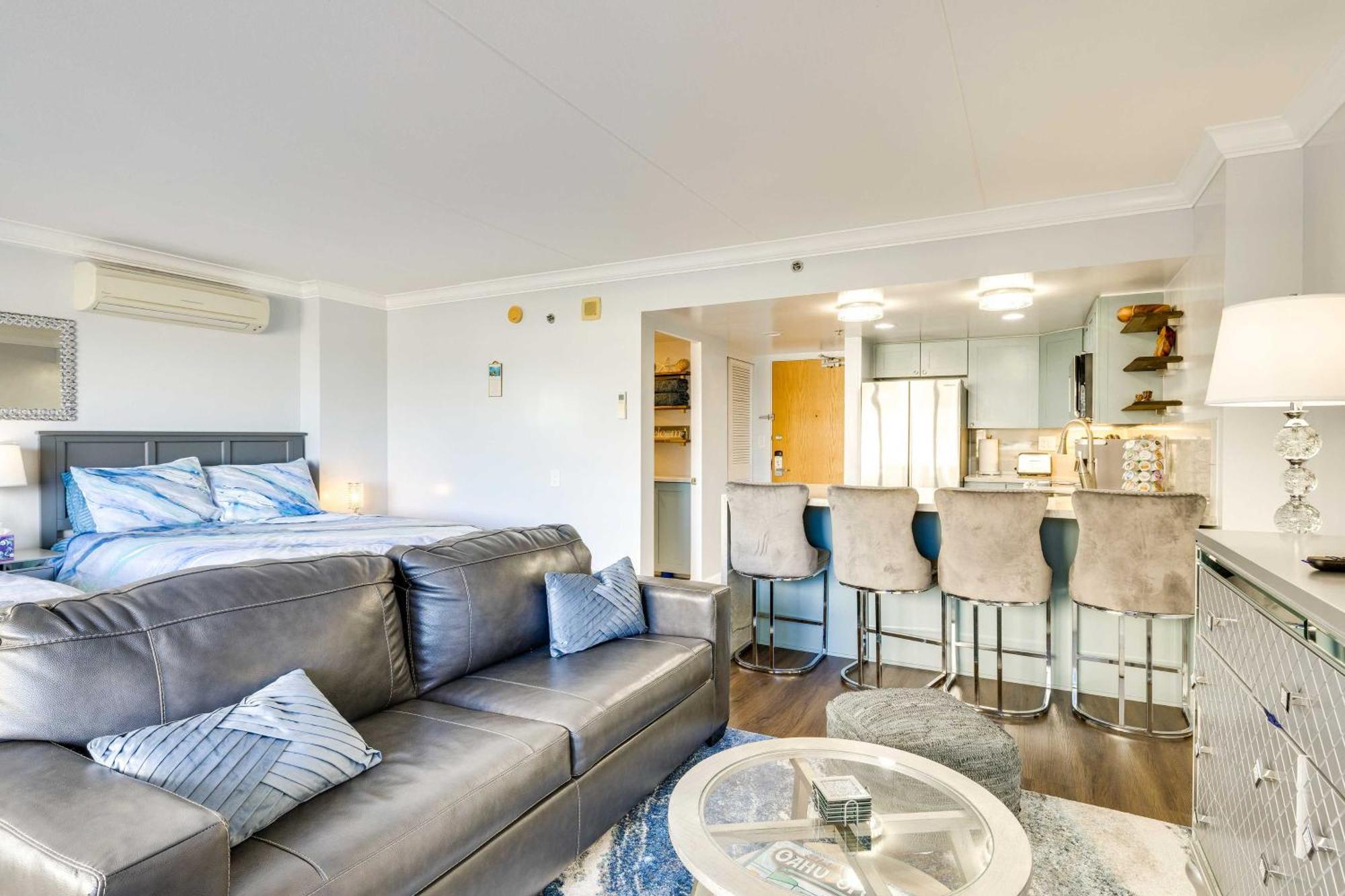 With Ocean View Parking Included! Honolulu