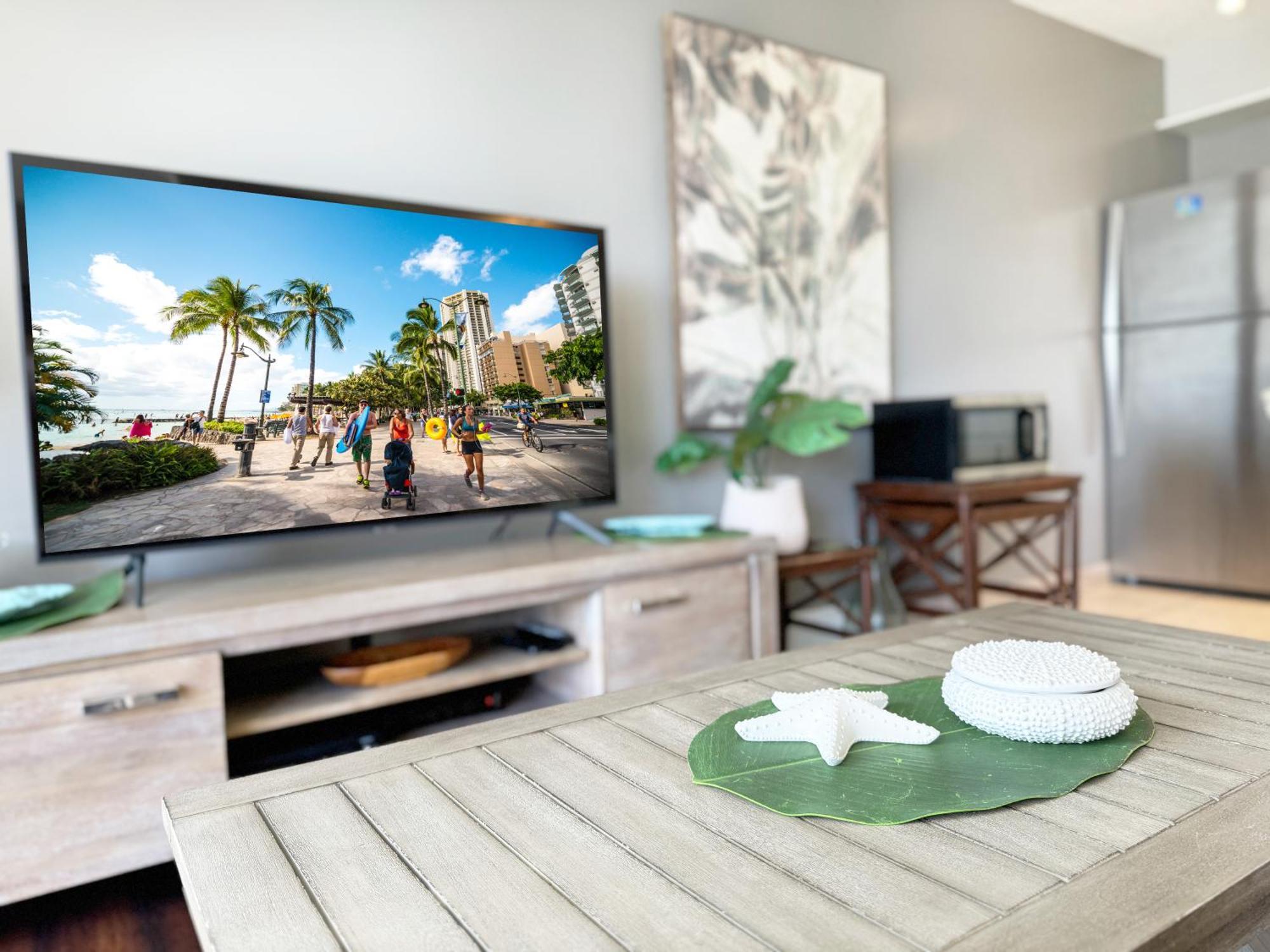 1br Oceanview Condo, Near Waikiki With Parking *