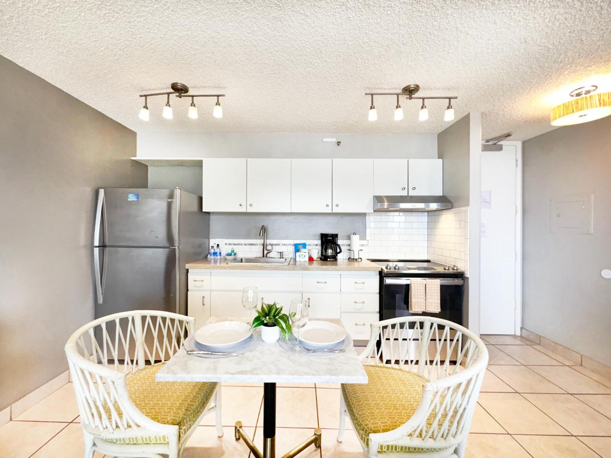 1br Oceanview Condo, Near Waikiki With Parking Honolulu