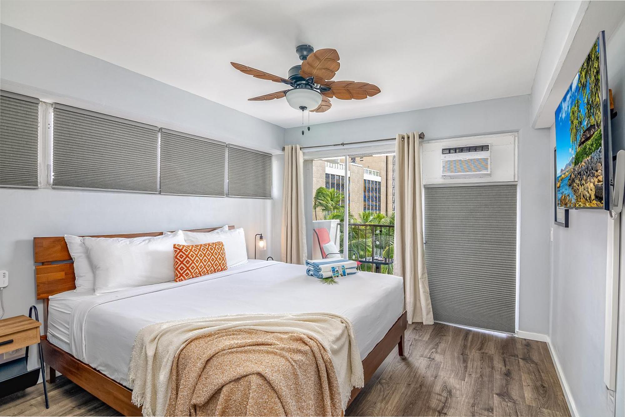 Kuhio At Waikiki 2br And 2ba Near With Parking * Honolulu