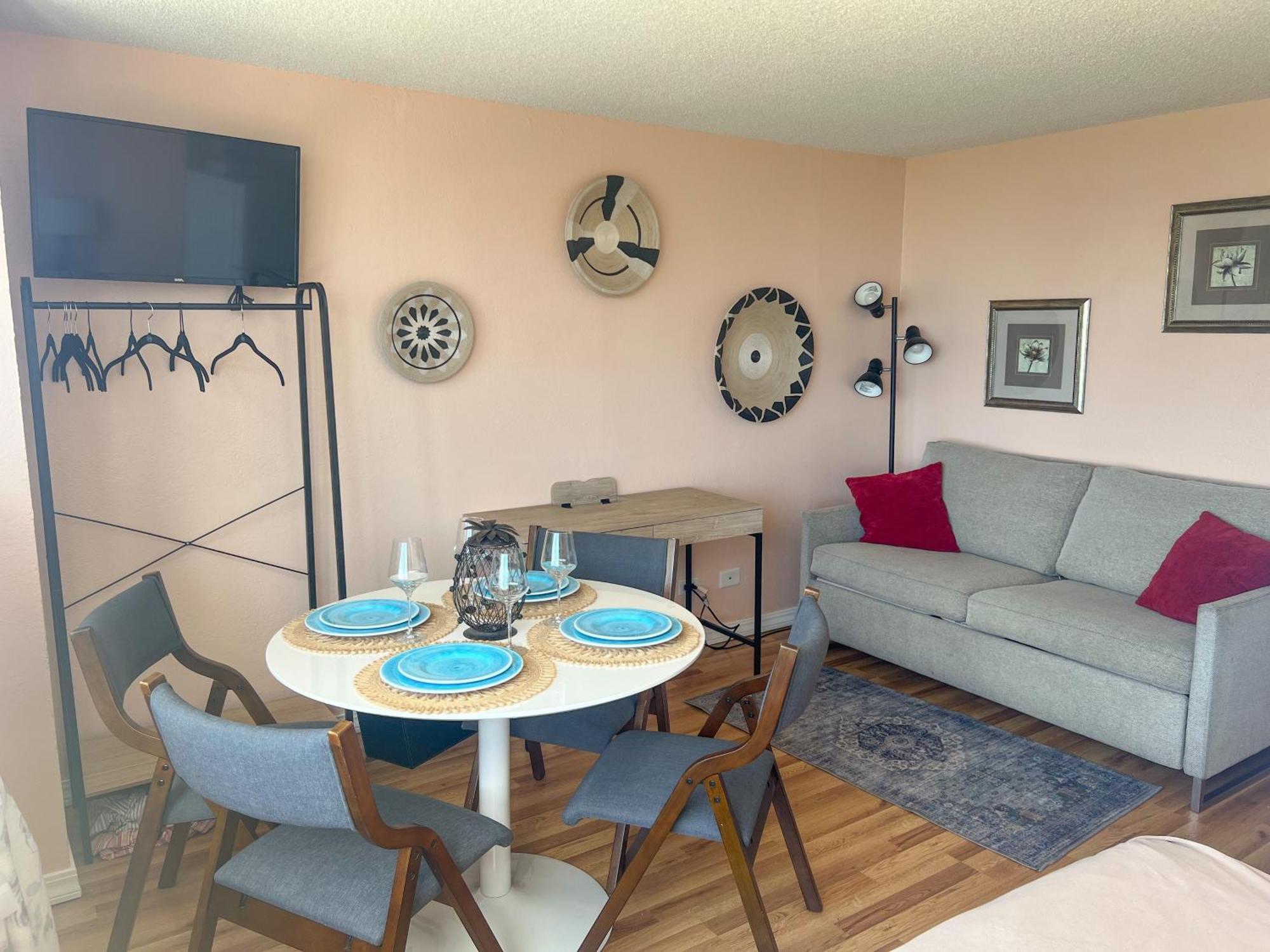 Ocean View Island Haven Apartment *