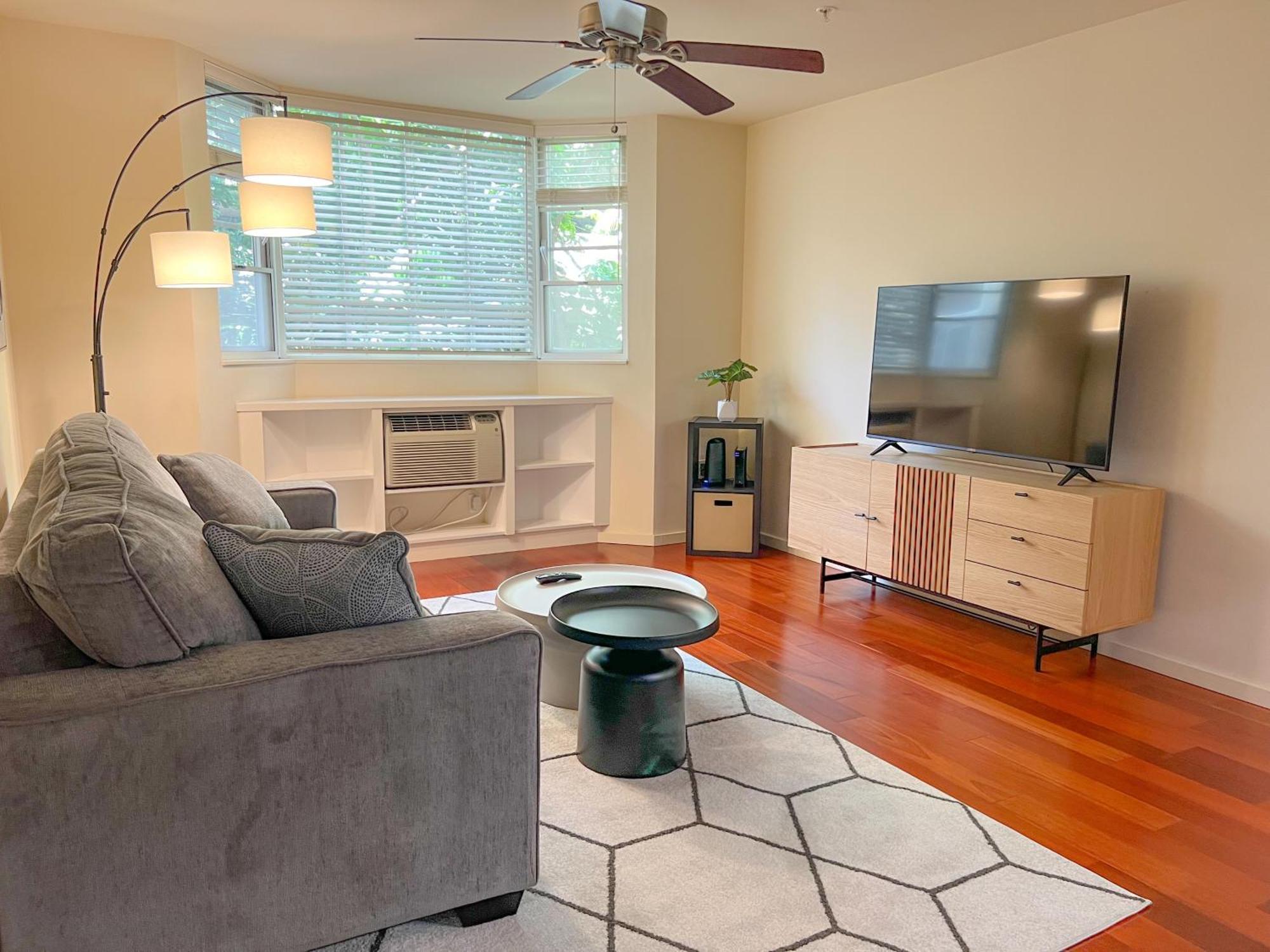 Tranquil Getaway At Waikiki Cove Apartment *