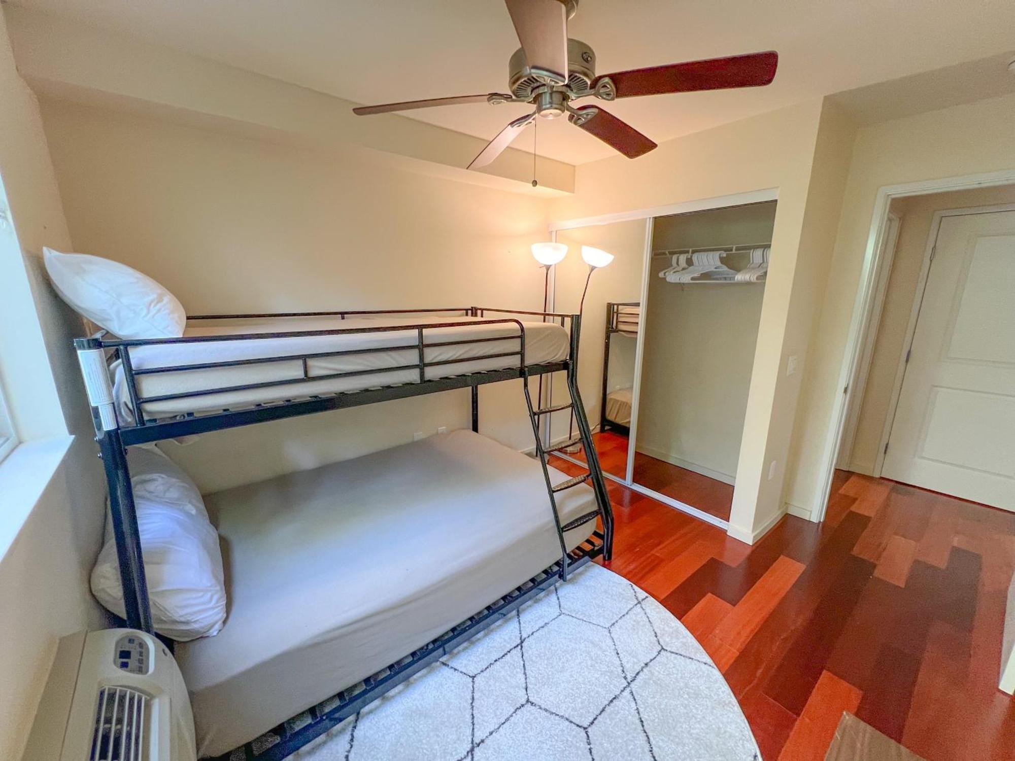 Tranquil Getaway At Waikiki Cove Apartment