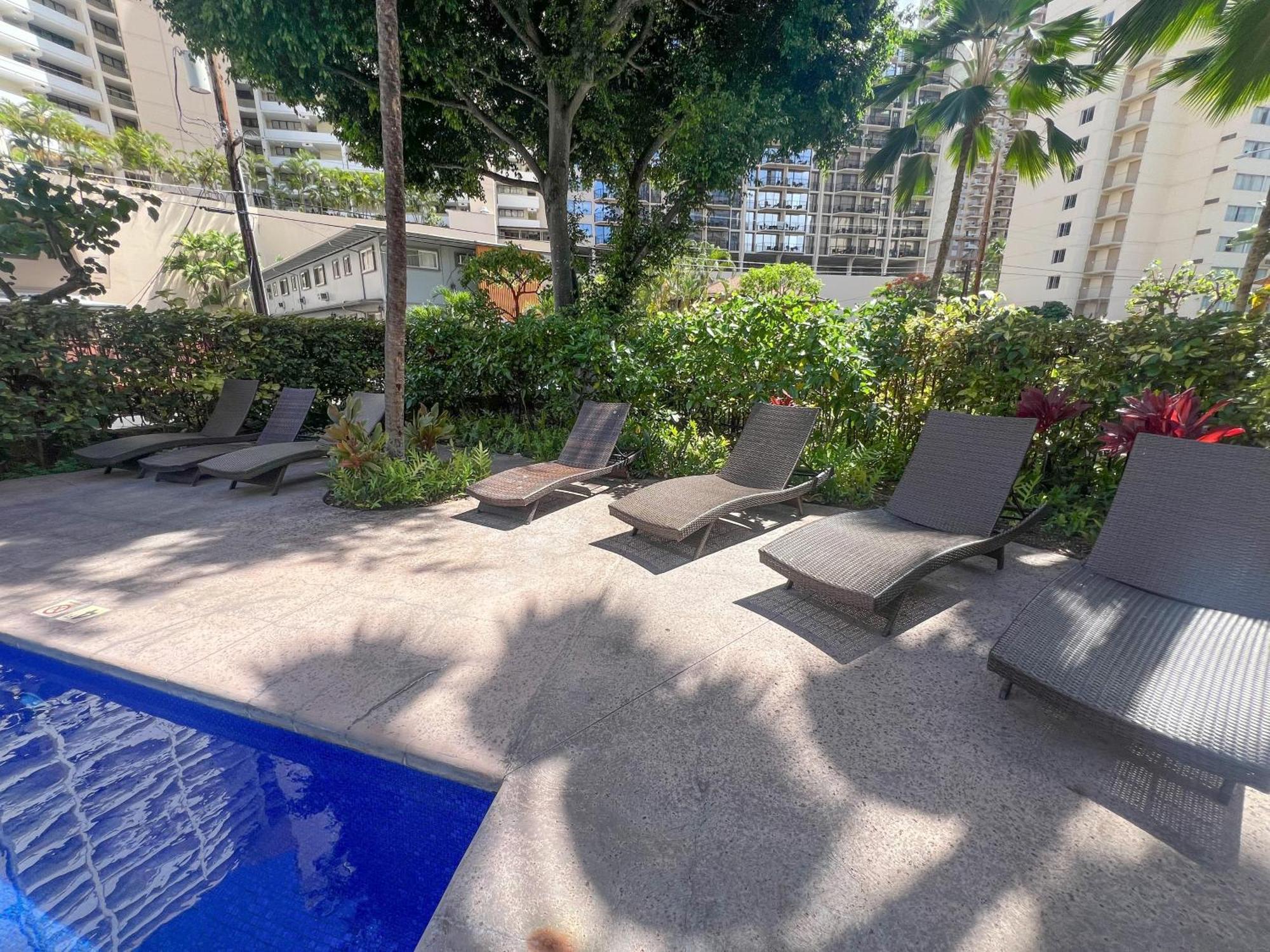 Tranquil Getaway At Waikiki Cove Honolulu