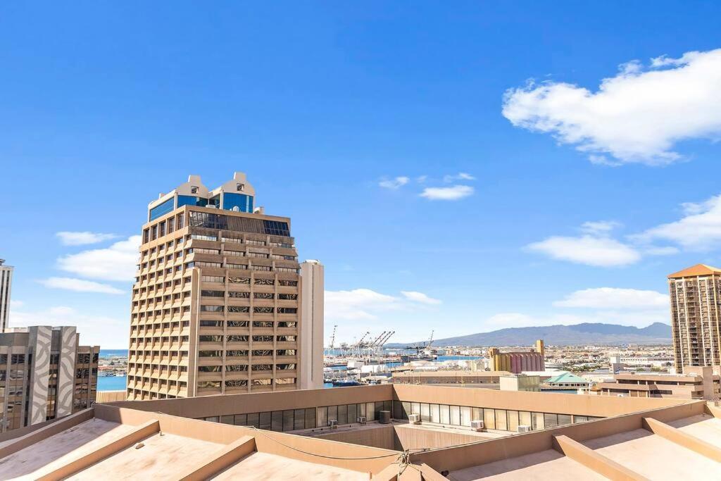 Executive Center 1 Bd With Parking Honolulu