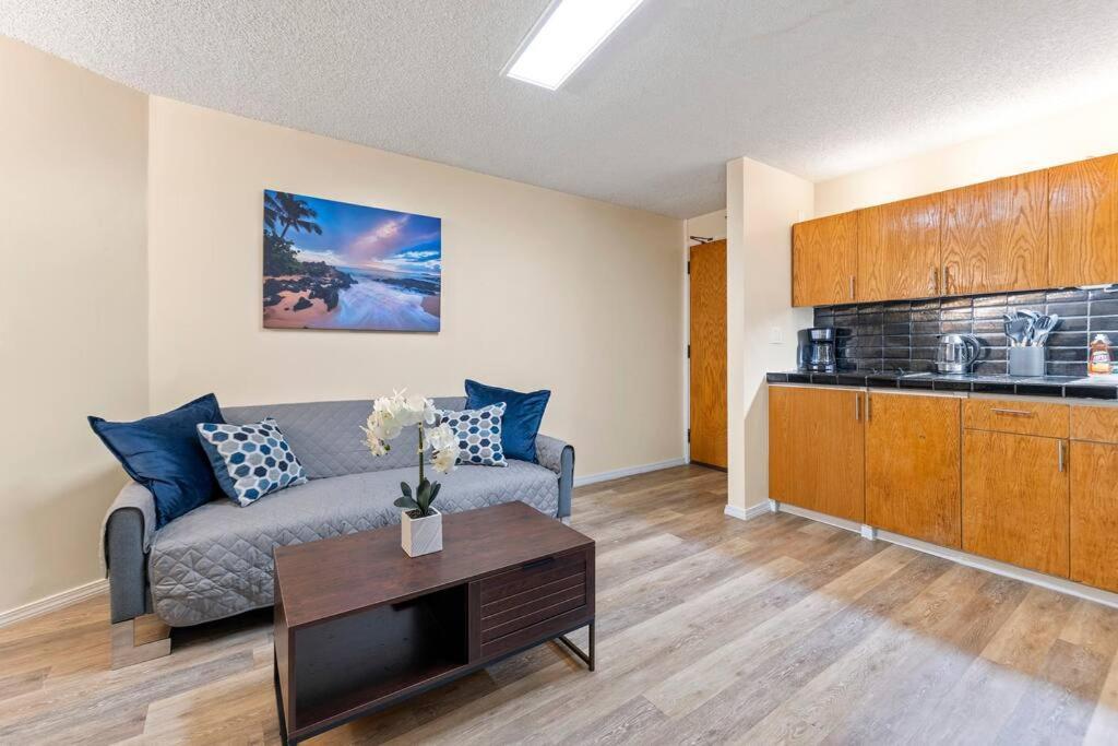 Executive Center 1 Bd With Parking Honolulu