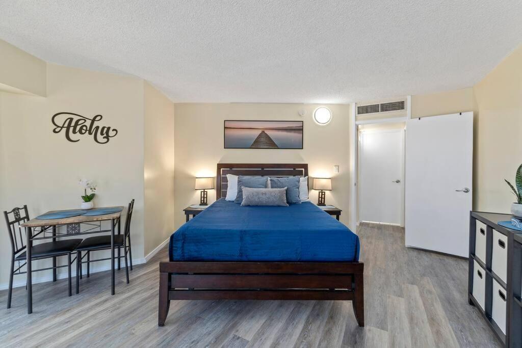 Executive Center 1 Bd With Parking Apartment