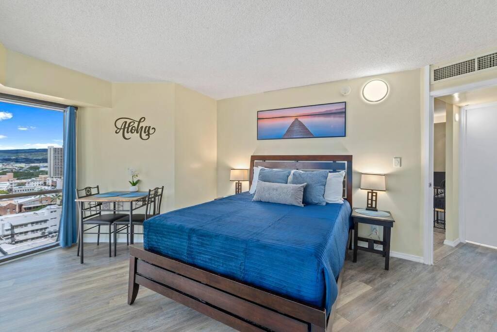 Apartment Executive Center 1 Bd With Parking