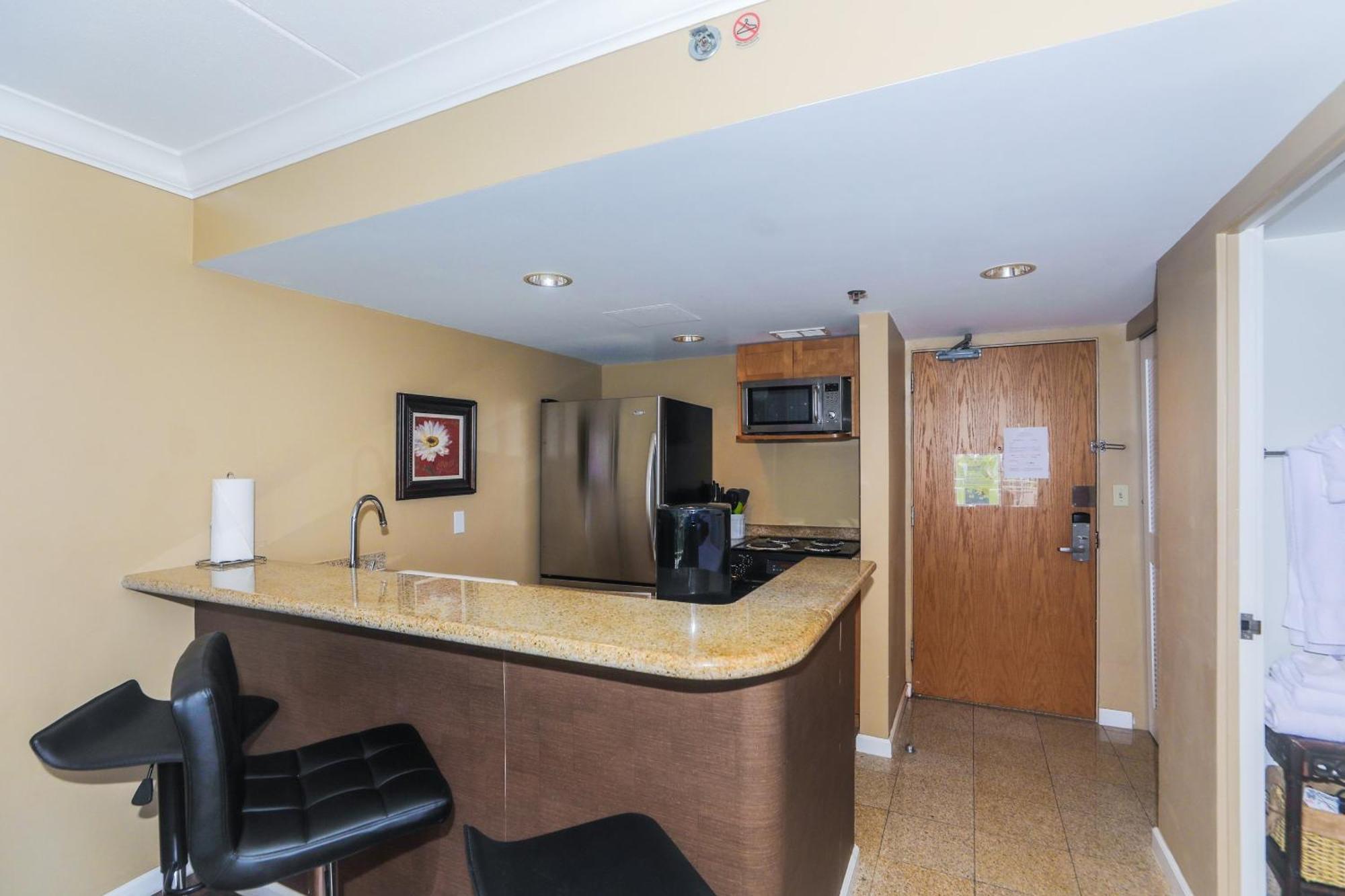 Ilikai Tower One Bedroom Harbor View Honolulu
