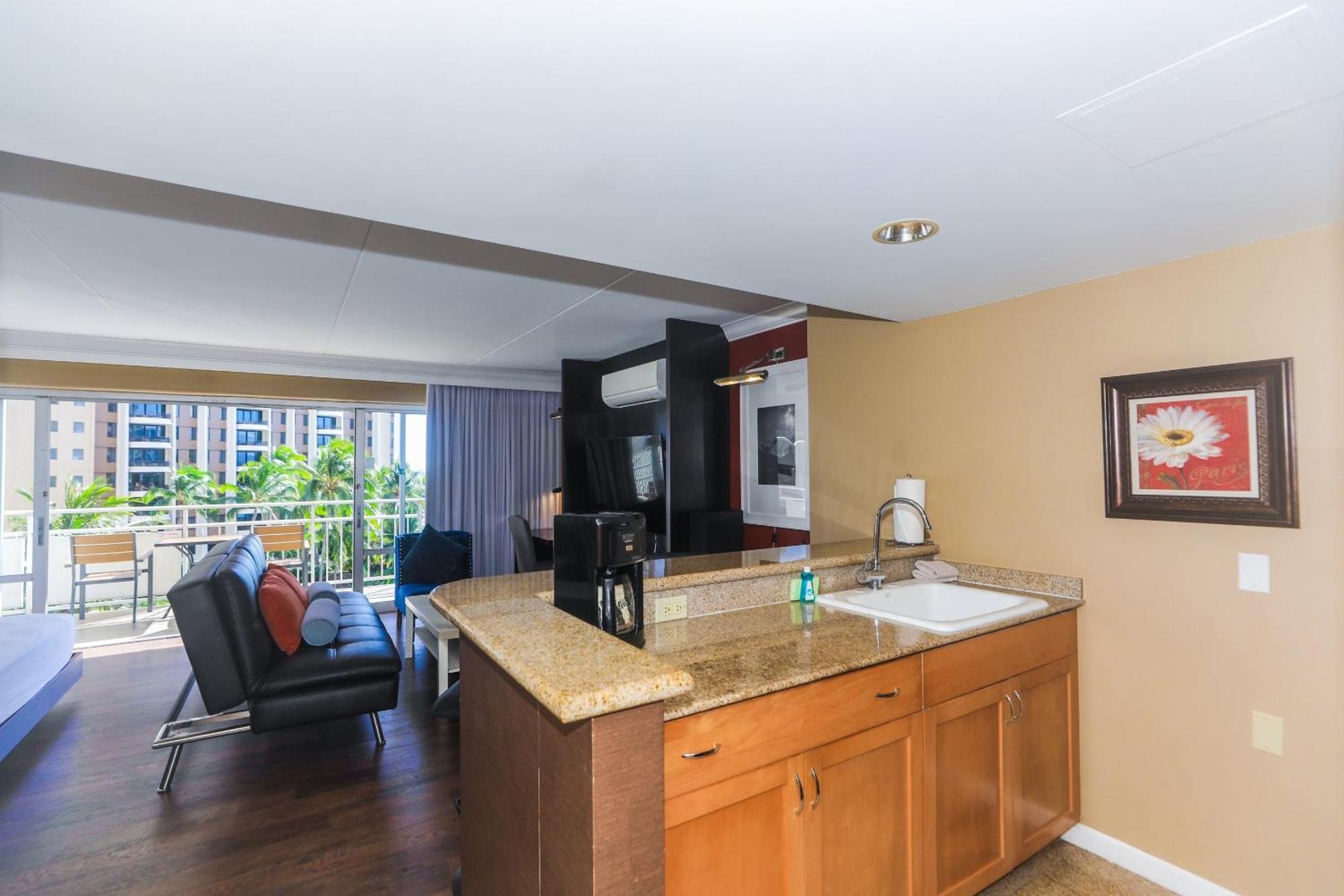 Ilikai Tower One Bedroom Harbor View * Honolulu