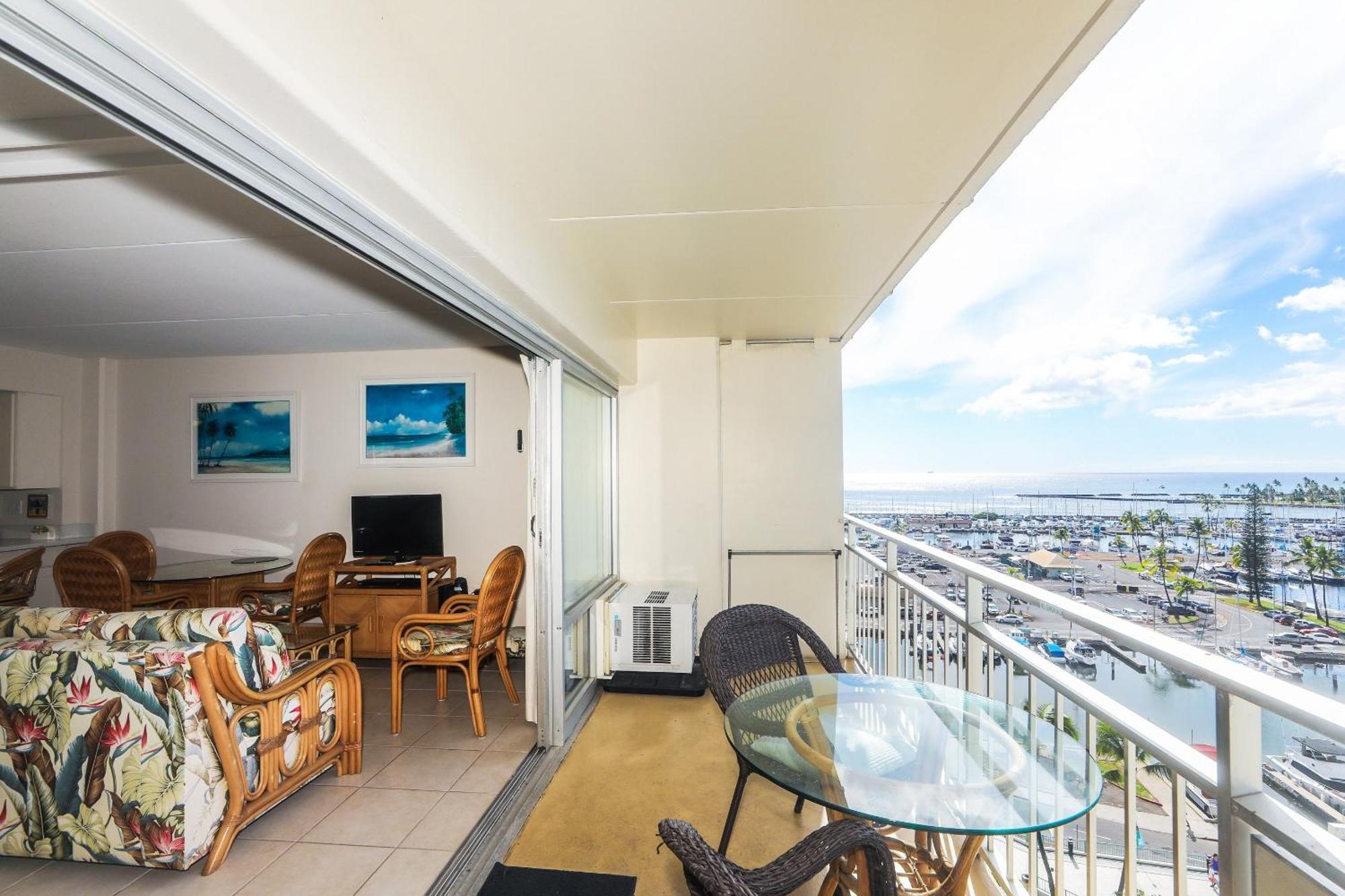 Ilikai Tower One Bedroom Harbor View * Honolulu