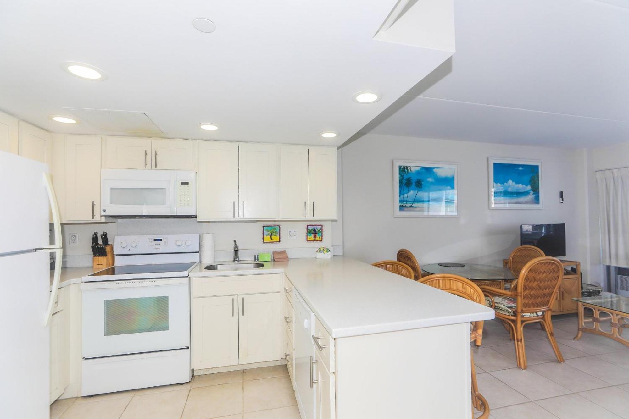 Ilikai Tower One Bedroom Harbor View Honolulu