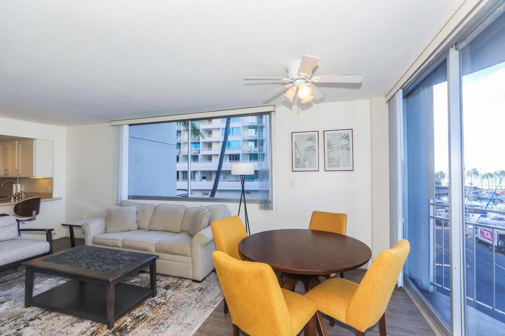 Ilikai Marina 480 Yacht Harbor View 1br